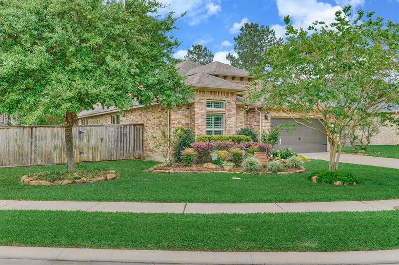 Photo 4 of 126 Bellardia Court, Montgomery, TX