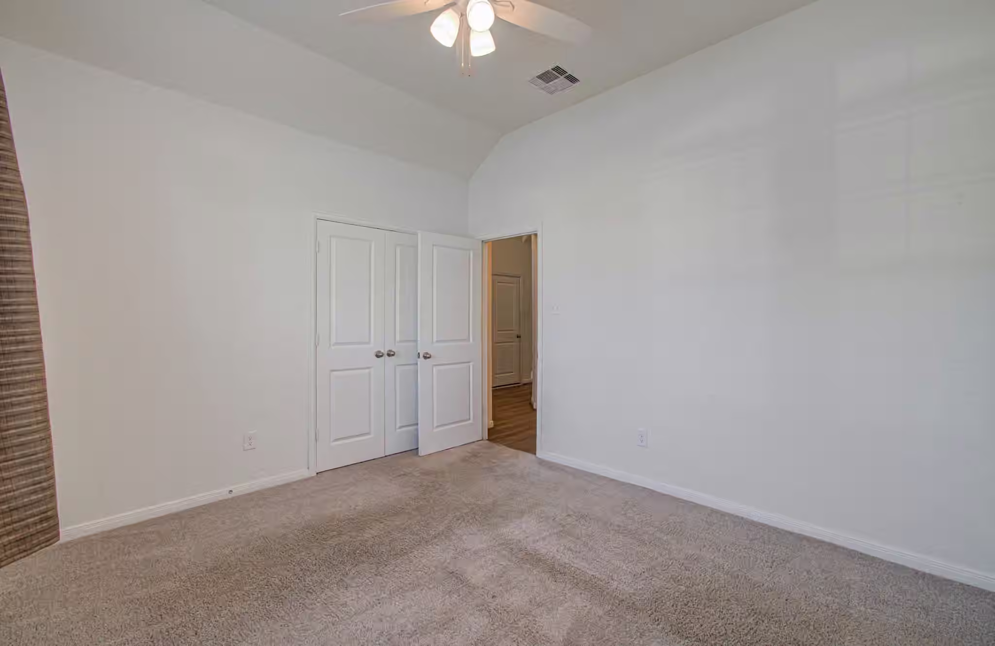 Photo 6 of 537 Green Meadows Drive, West Columbia, TX
