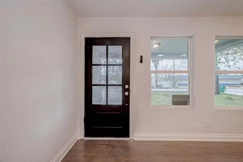 Photo 5 of 7010 S Hall Street, Houston, TX