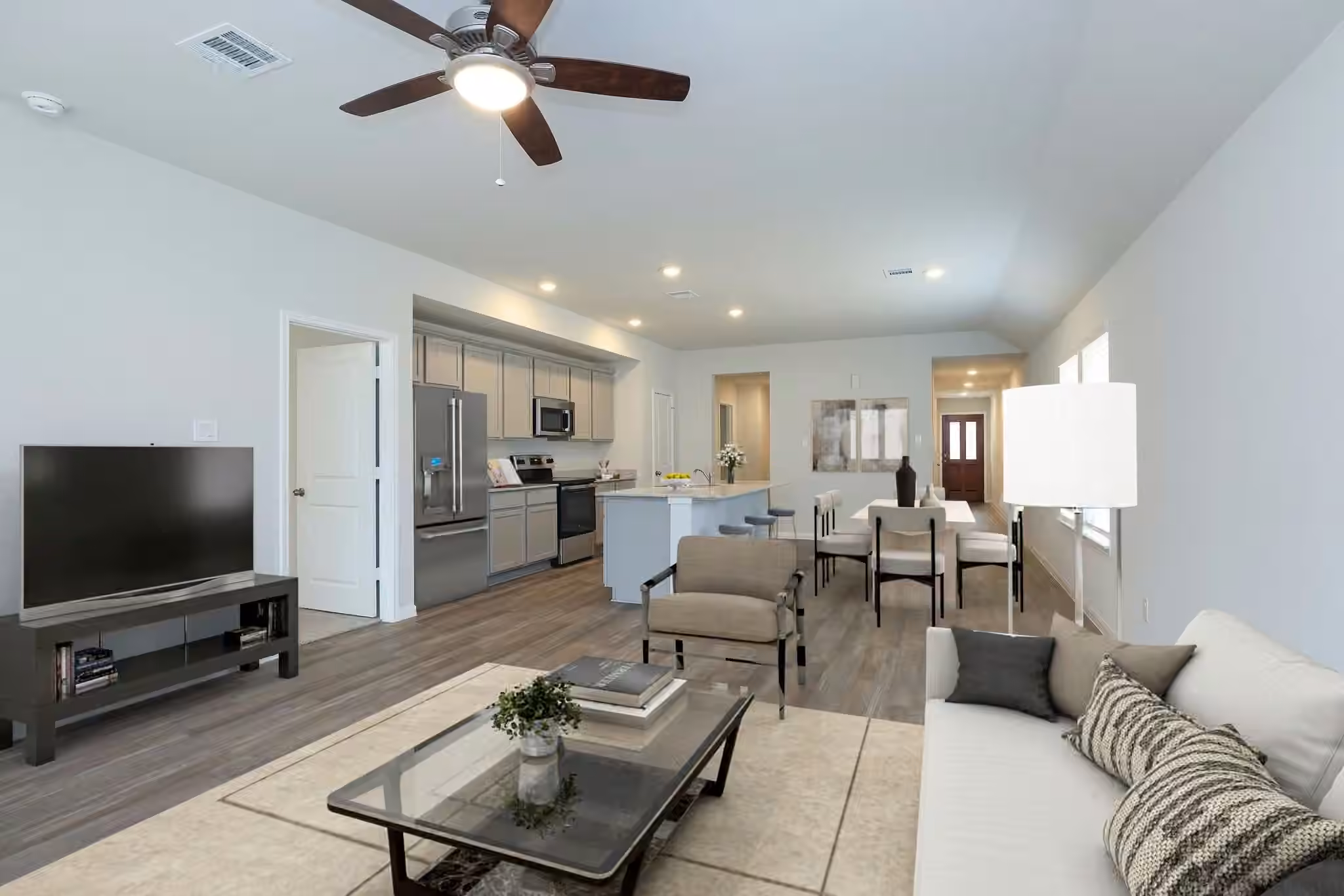 Photo 4 of 26439 Lakeshore Drive, Hempstead, TX