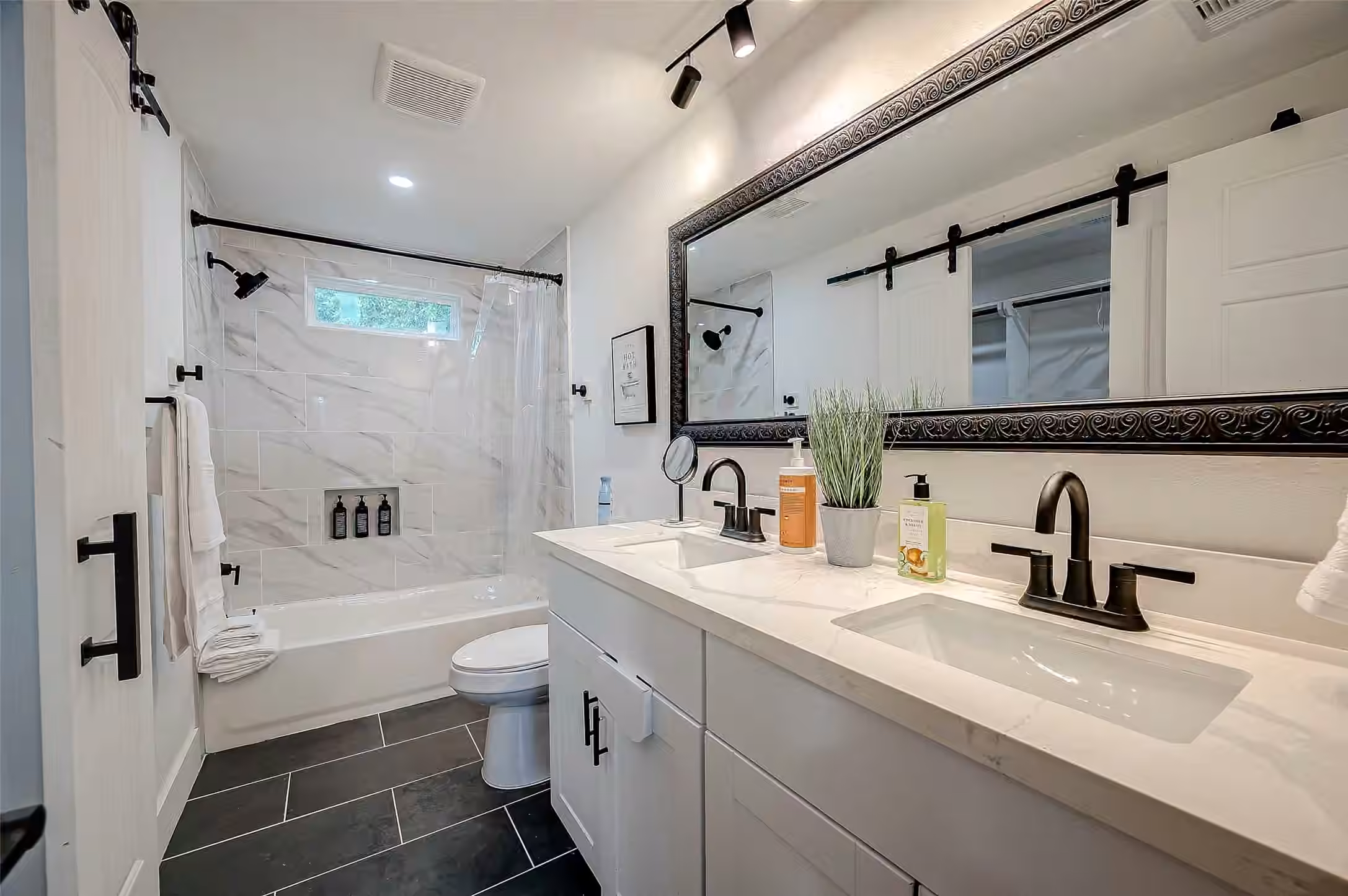Photo 6 of 4926 Pershing Street, Houston, TX