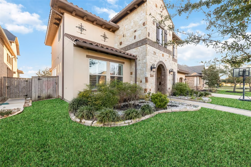 Photo 4 of 20615 Behrens Pass Lane, Cypress, TX