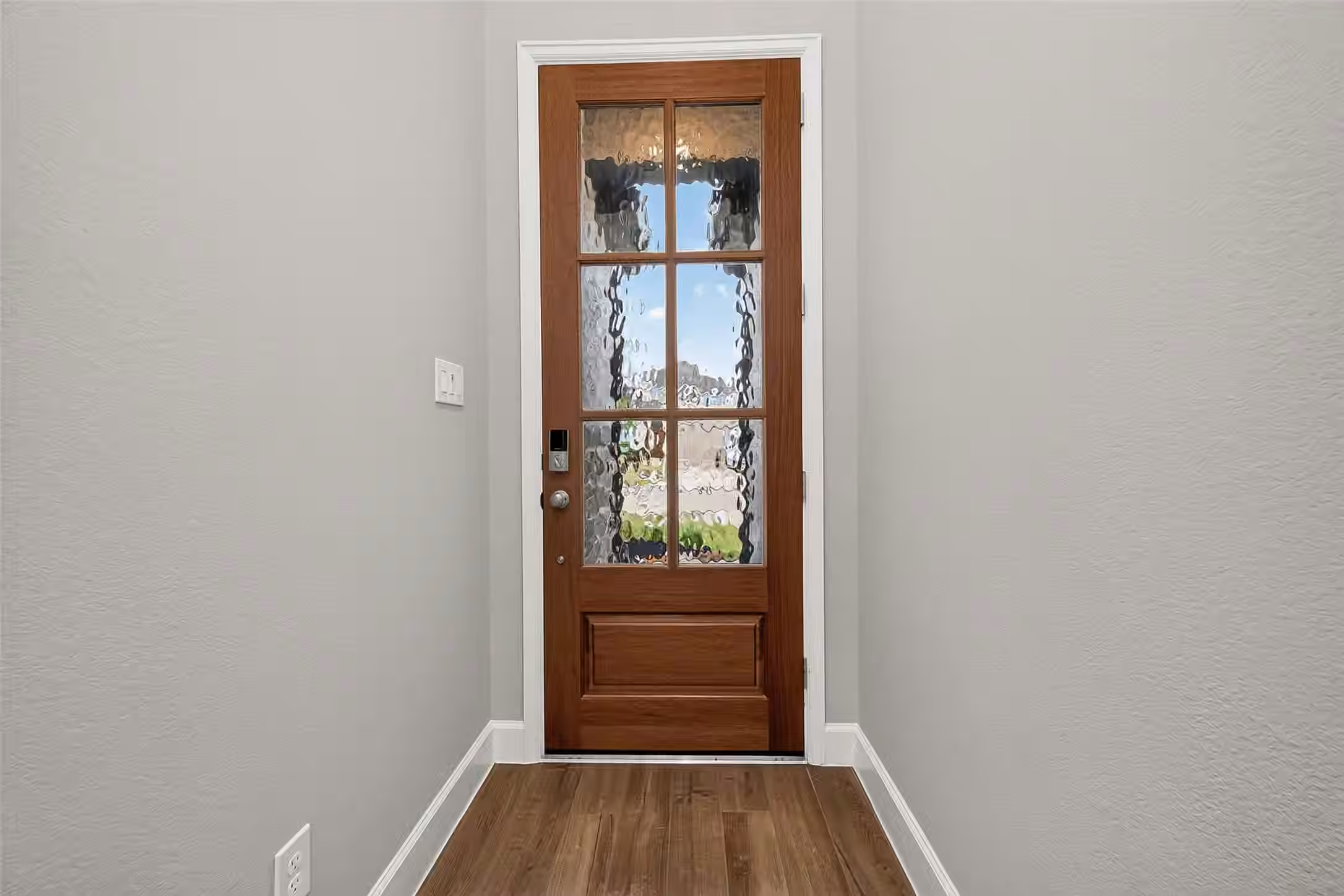 Photo 4 of 8758 Harbor Pines Drive, Cypress, TX