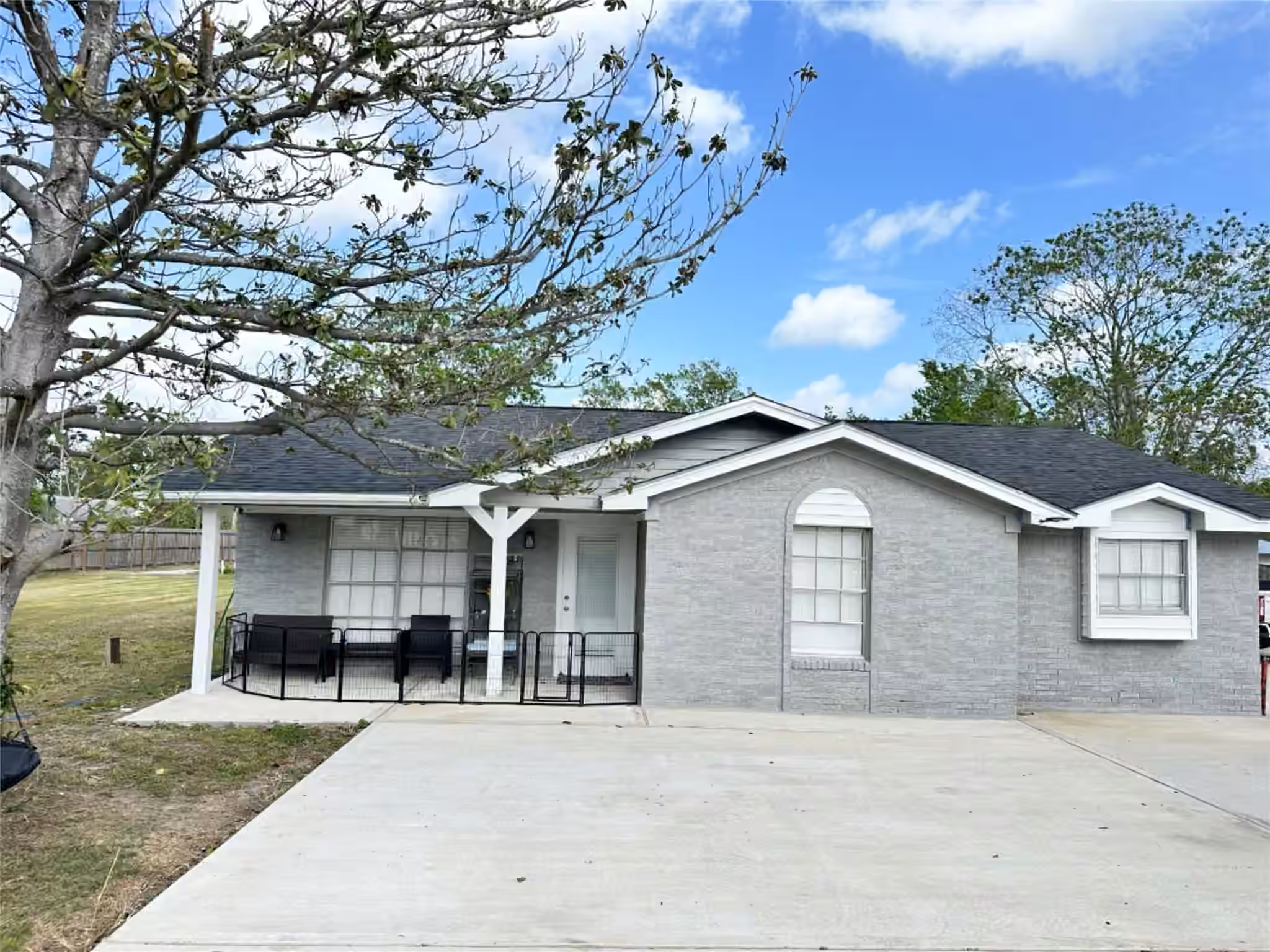 Photo of 201 S 5th Street, Highlands, TX