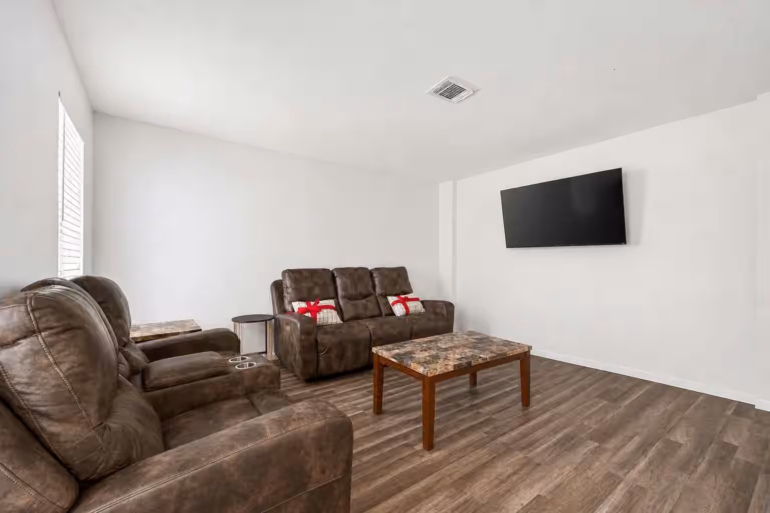 Photo 5 of 1523 Bodart Drive, Houston, TX
