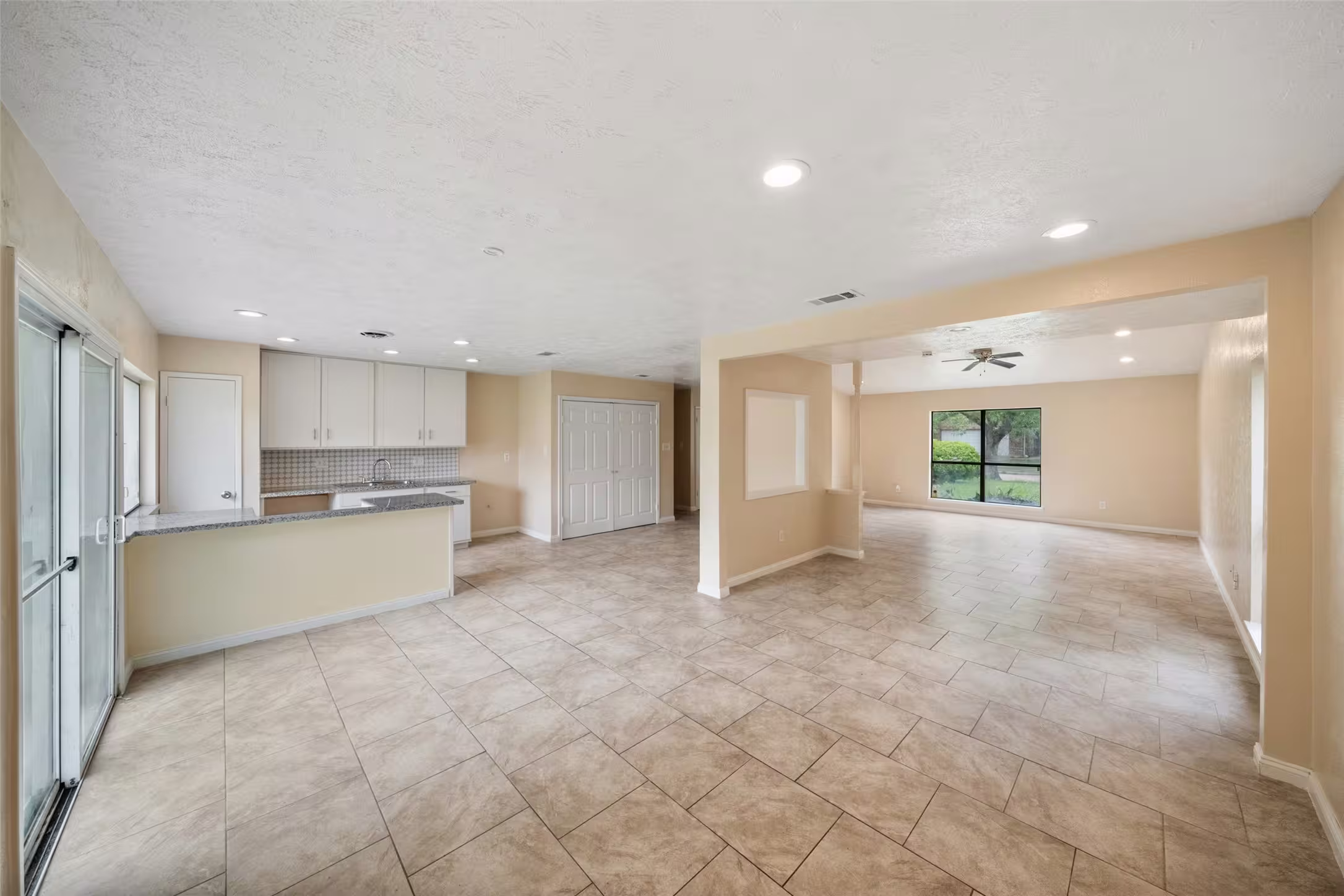 Photo 3 of 17315 Northern Star Drive, Houston, TX