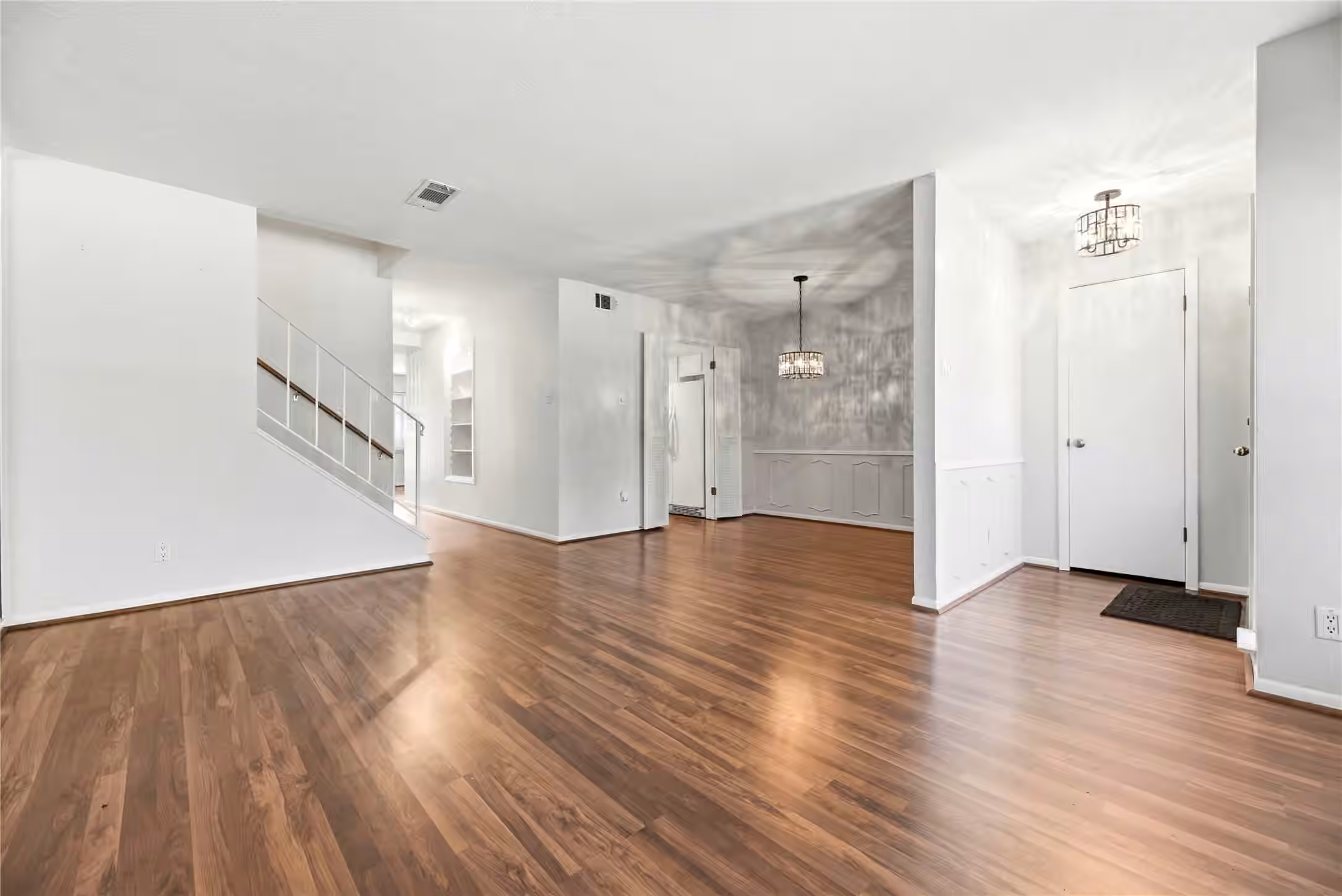 Photo 3 of 1310 Country Place Drive, Houston, TX