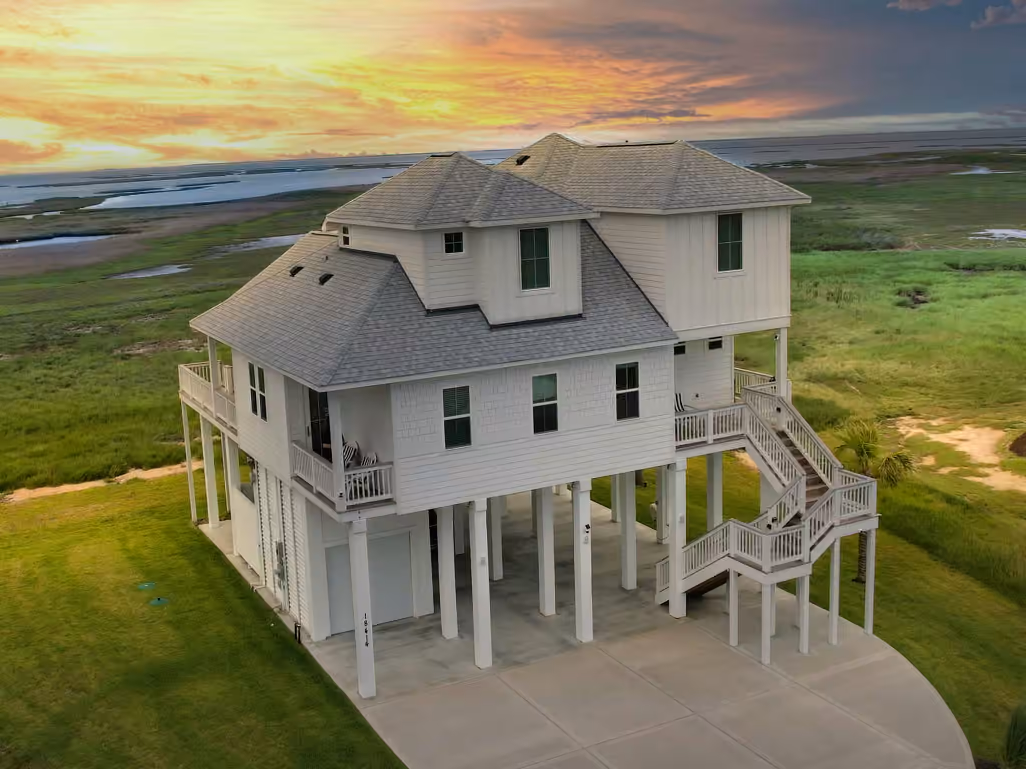 Photo 2 of 18414 Indian Beach Ct, Galveston, TX