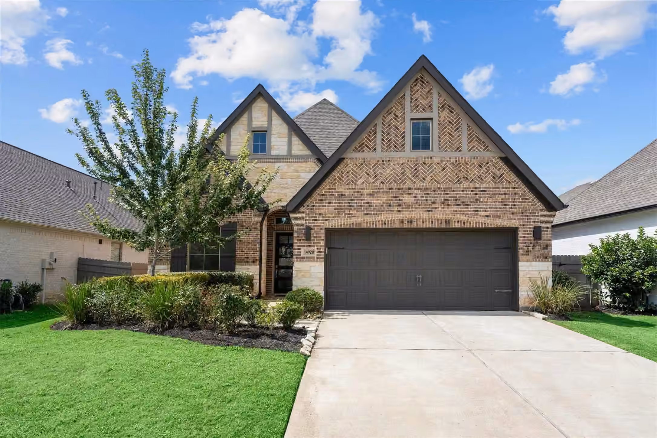 Photo 2 of 14928 Scarlet Branch Drive, Conroe, TX