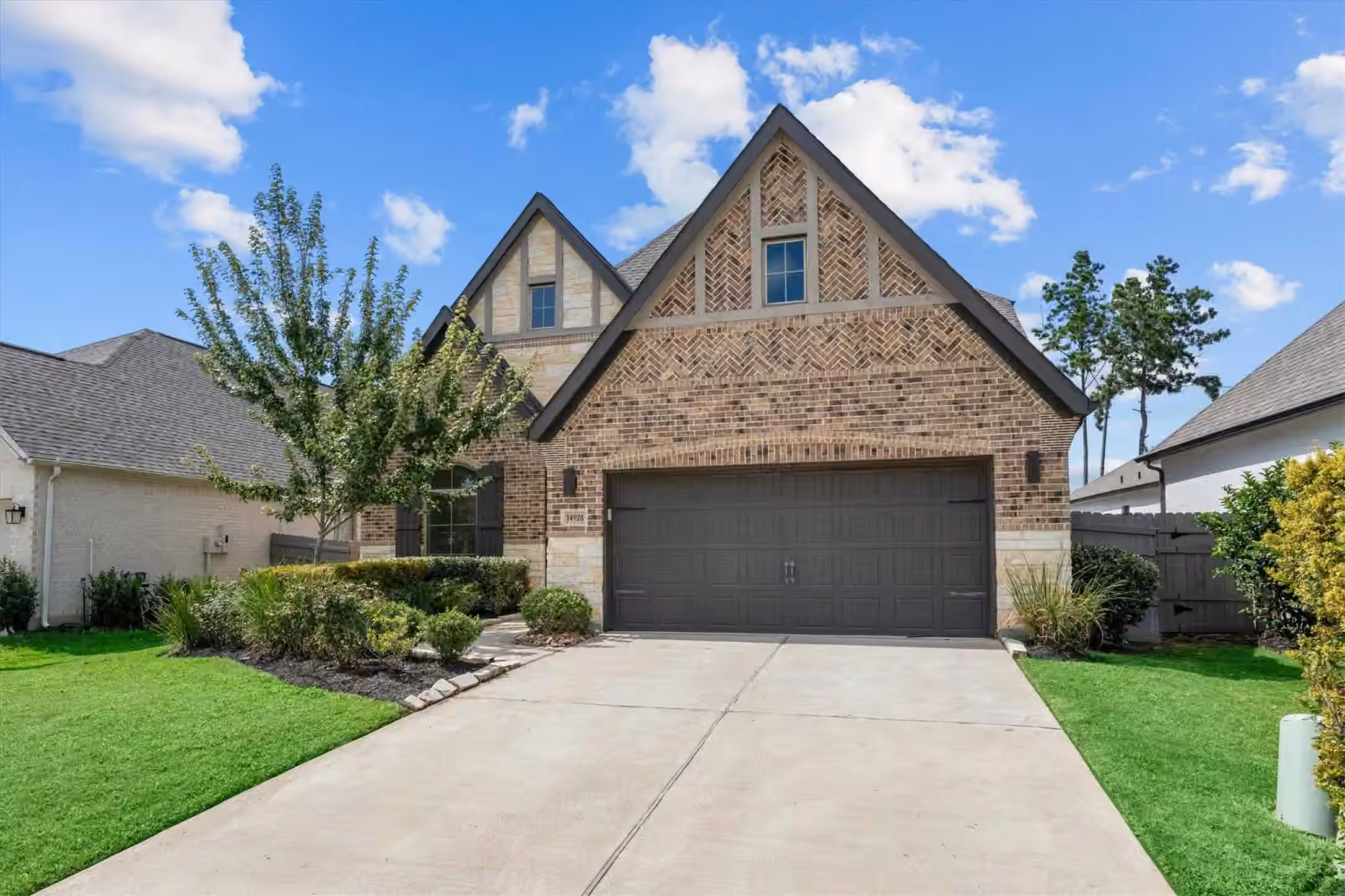 Photo 4 of 14928 Scarlet Branch Drive, Conroe, TX