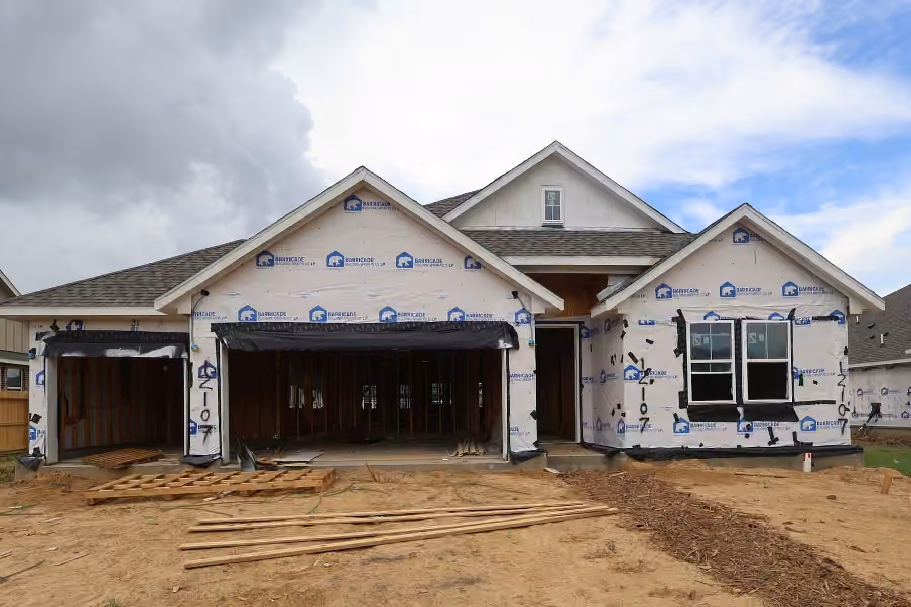 Photo 2 of 12107 St Augustine Drive, Mont Belvieu, TX
