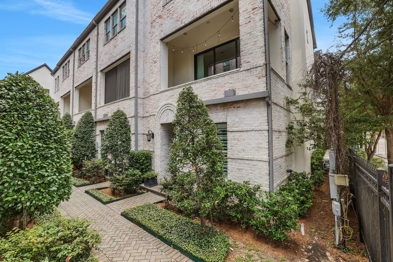 Photo 2 of 4045 Leeland Street, Houston, TX