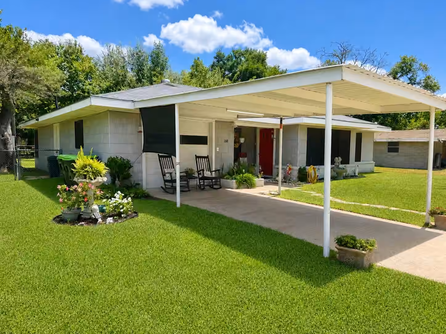 Photo 3 of 208 W Center Street, Eagle Lake, TX