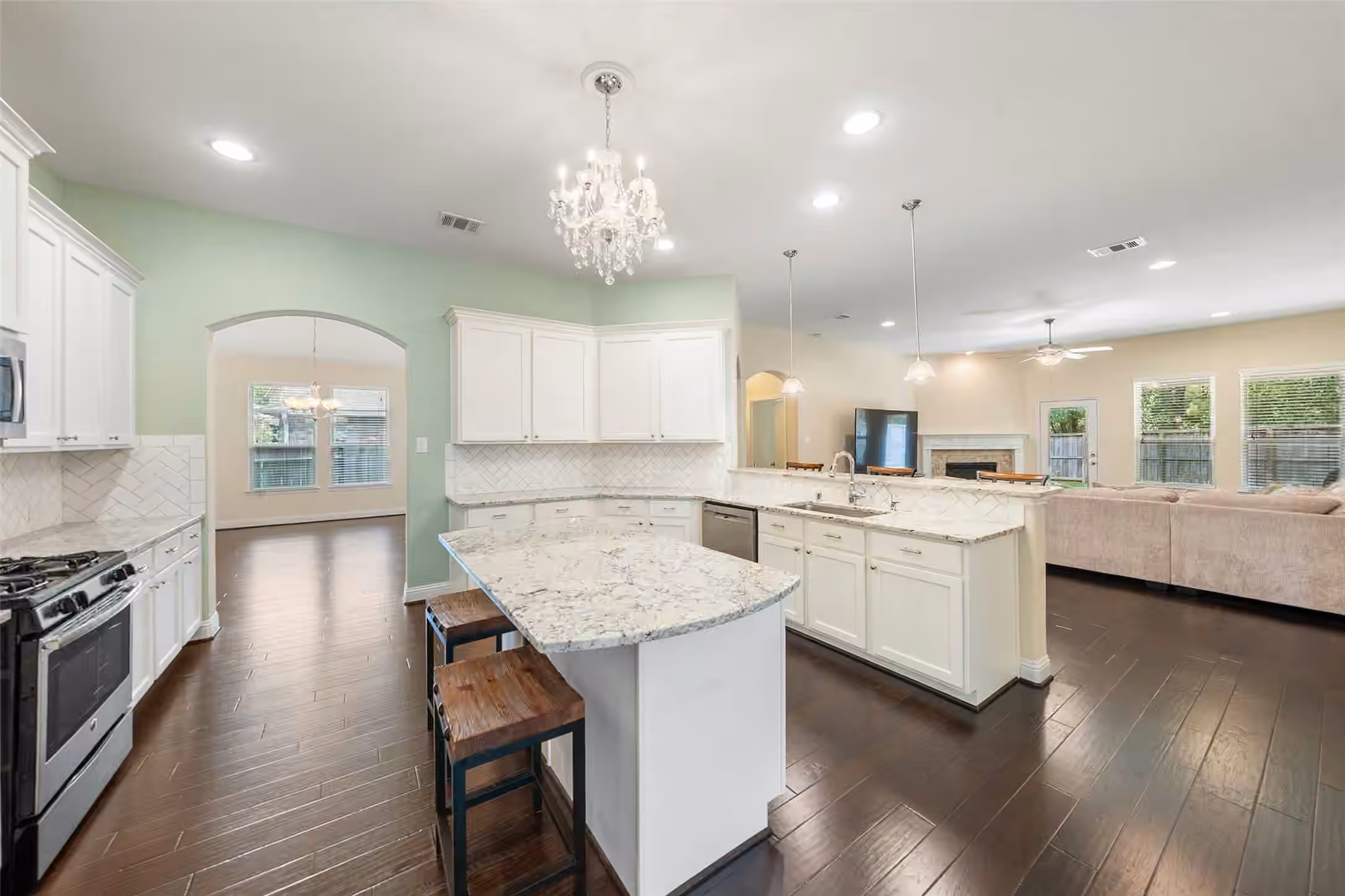 Photo 2 of 2606 Tacoma Springs Drive, Conroe, TX