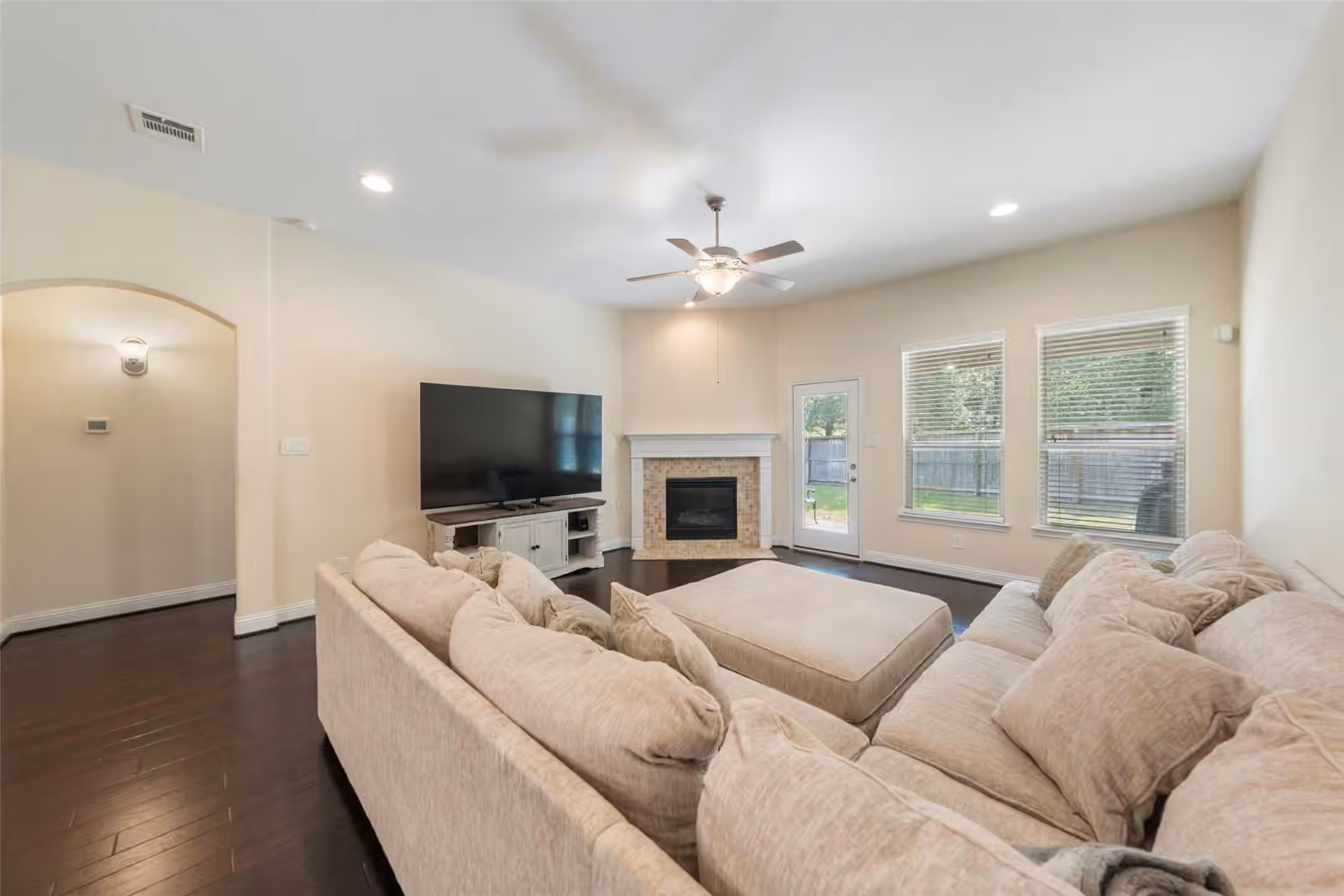 Photo 3 of 2606 Tacoma Springs Drive, Conroe, TX