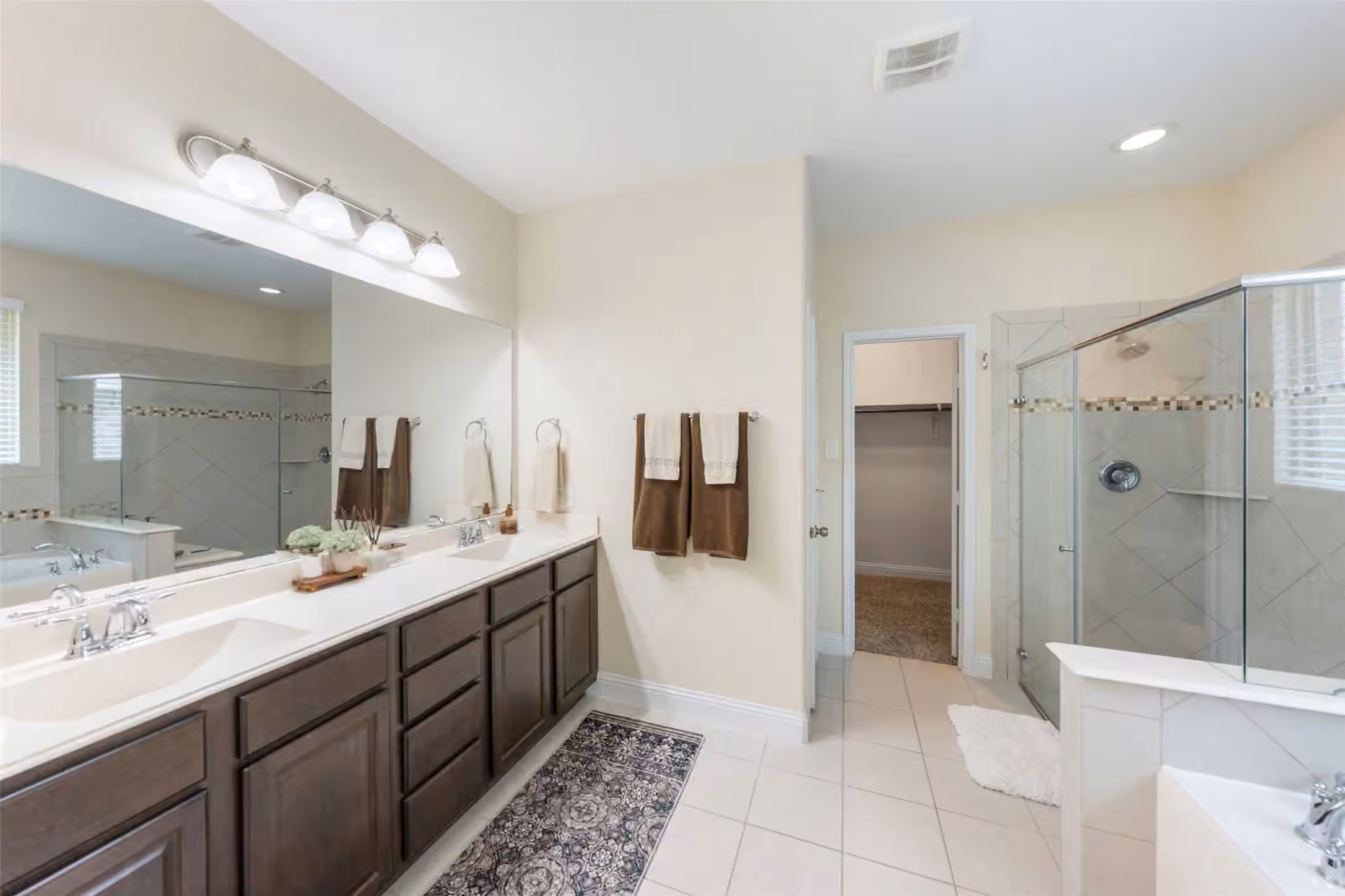 Photo 4 of 2606 Tacoma Springs Drive, Conroe, TX