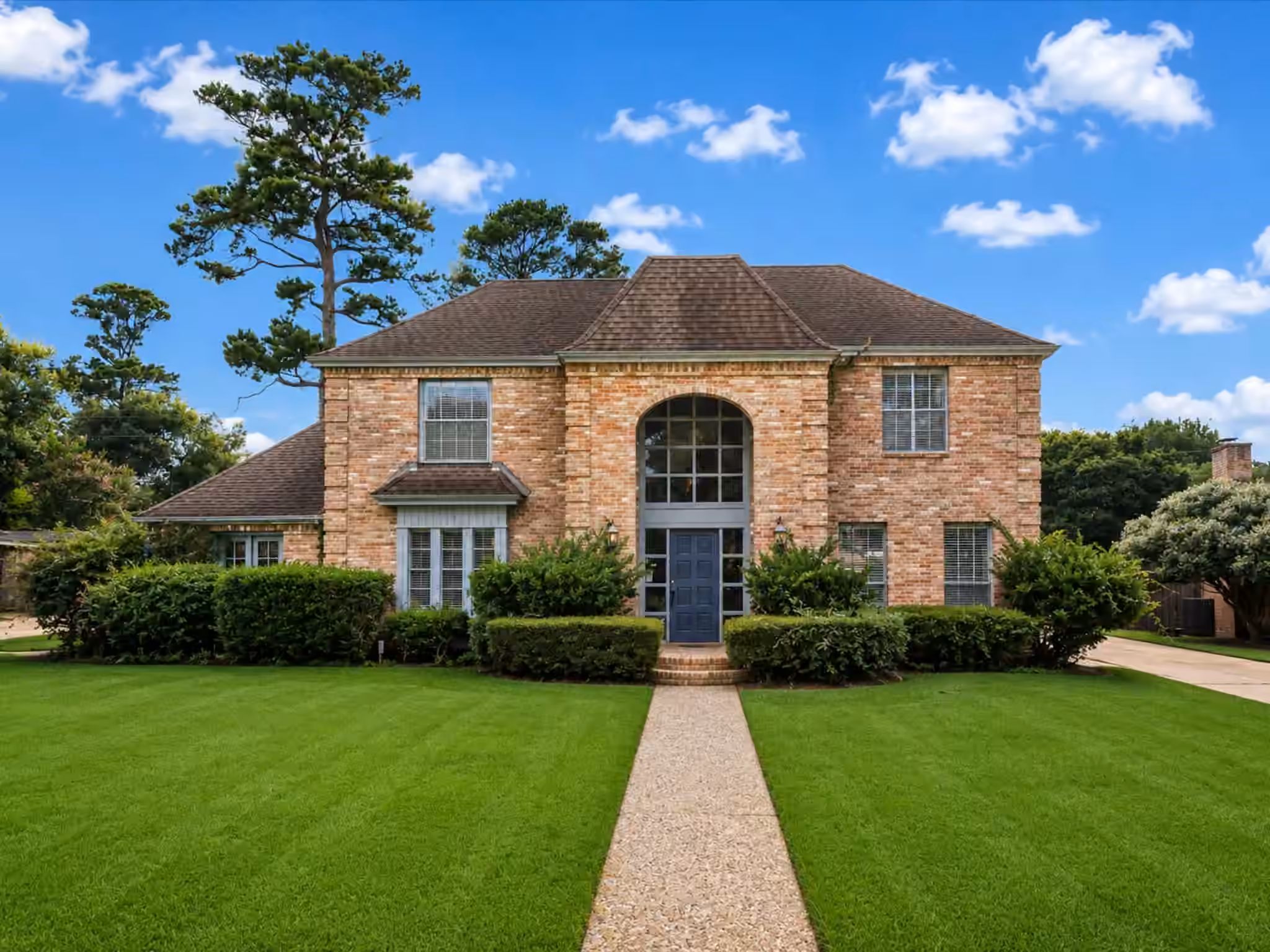 Photo of 15823 PEBBLE BEND DRIVE, Houston, TX
