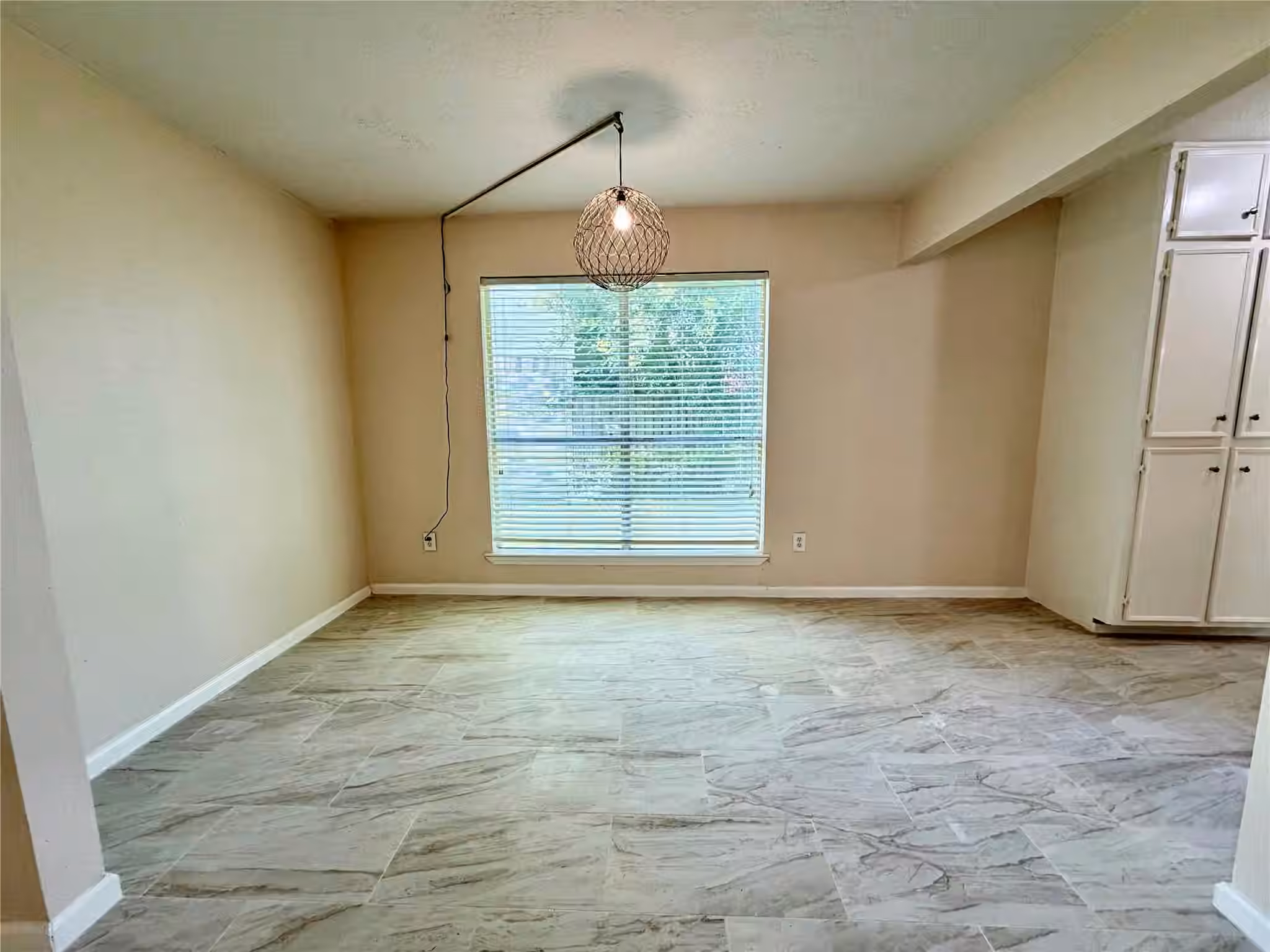 Photo 5 of 16310 Calistoga Court, Houston, TX