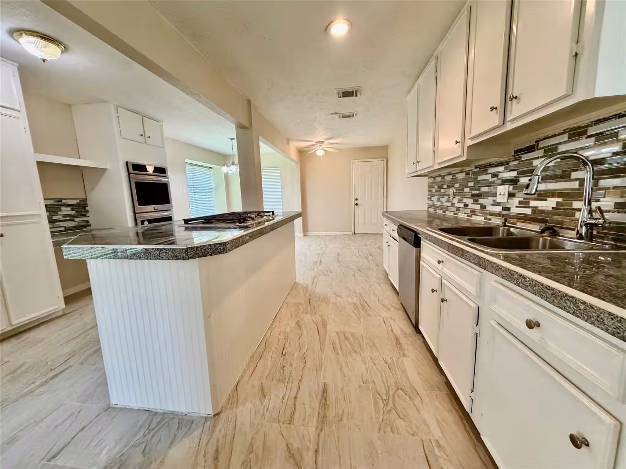 Photo 7 of 16310 Calistoga Court, Houston, TX