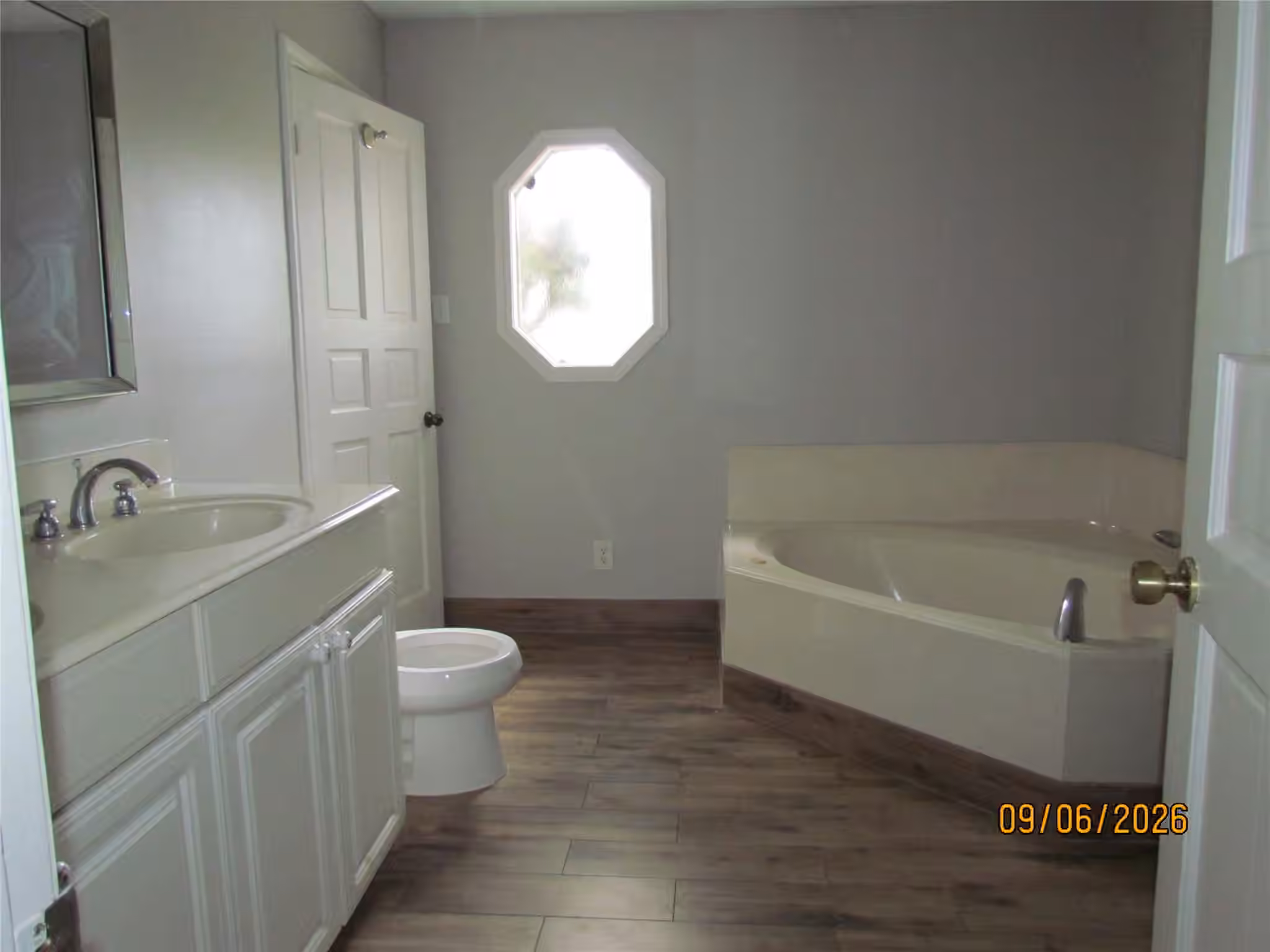 Photo 4 of 10814 Brentway Drive, Houston, TX