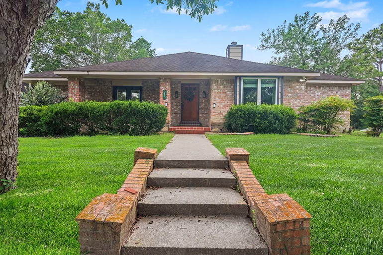 Photo of 10819 Jaycreek Drive, Houston, TX
