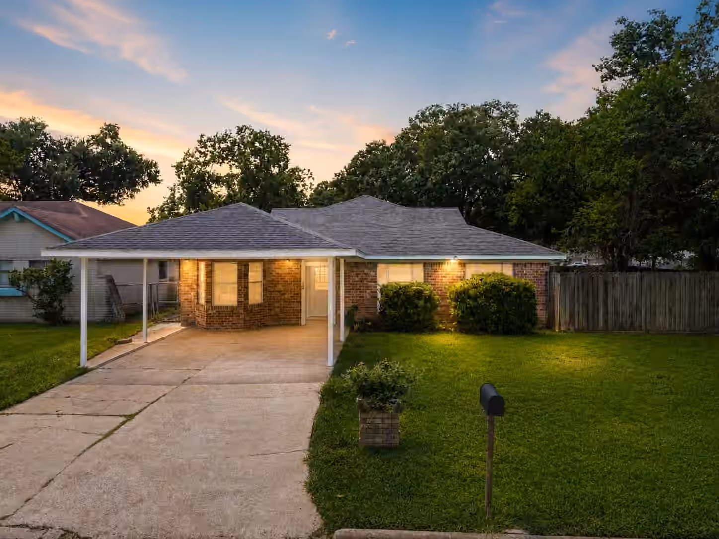 Photo of 10102 Valley Breeze Drive, Houston, TX