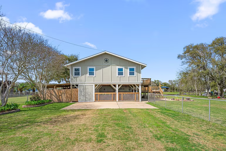 Photo of 1145 County Road 291, Bay City, TX 77414