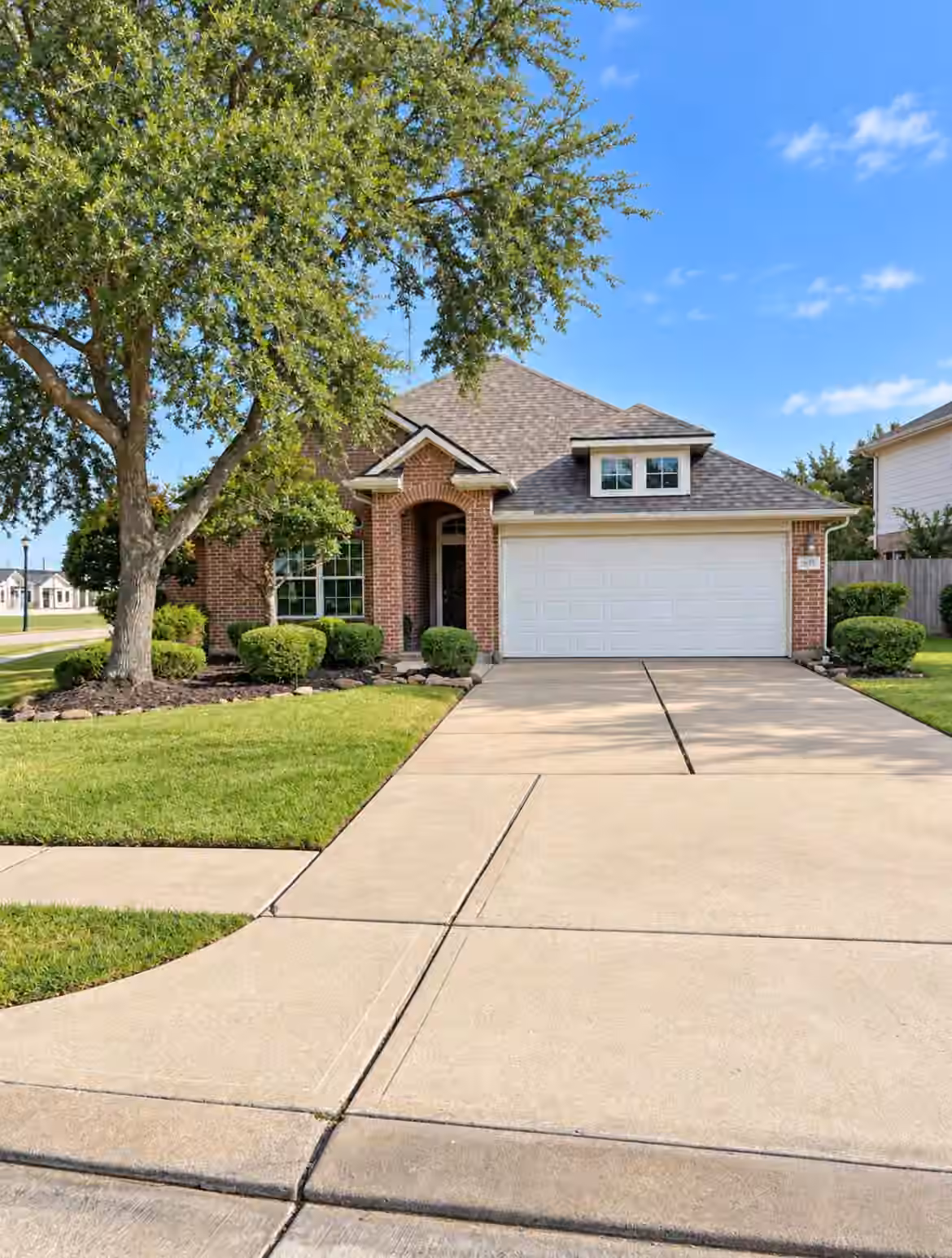 Photo of 1801 High Falls Lane, Pearland, TX 77581