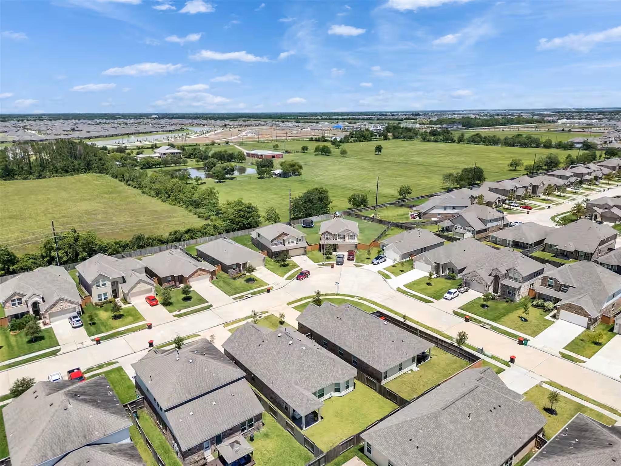 Photo 4 of 10809 Mendel Terrace Drive, Rosharon, TX