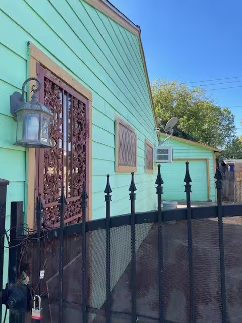 Photo 4 of 903 Bank Drive, Galena Park, TX