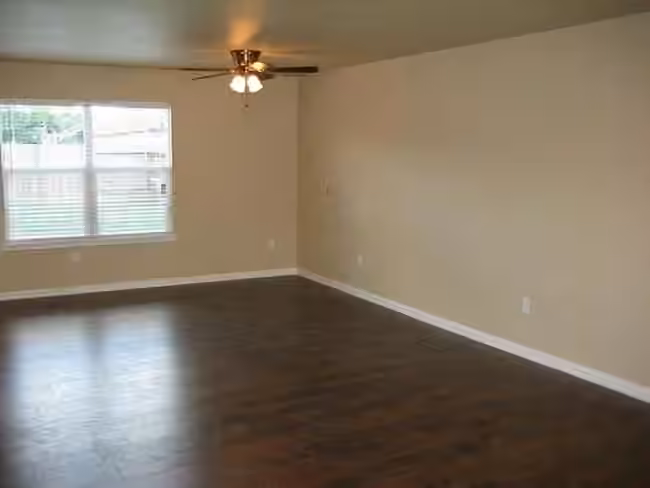 Photo 5 of 3210 Clipper Winds Way, Houston, TX
