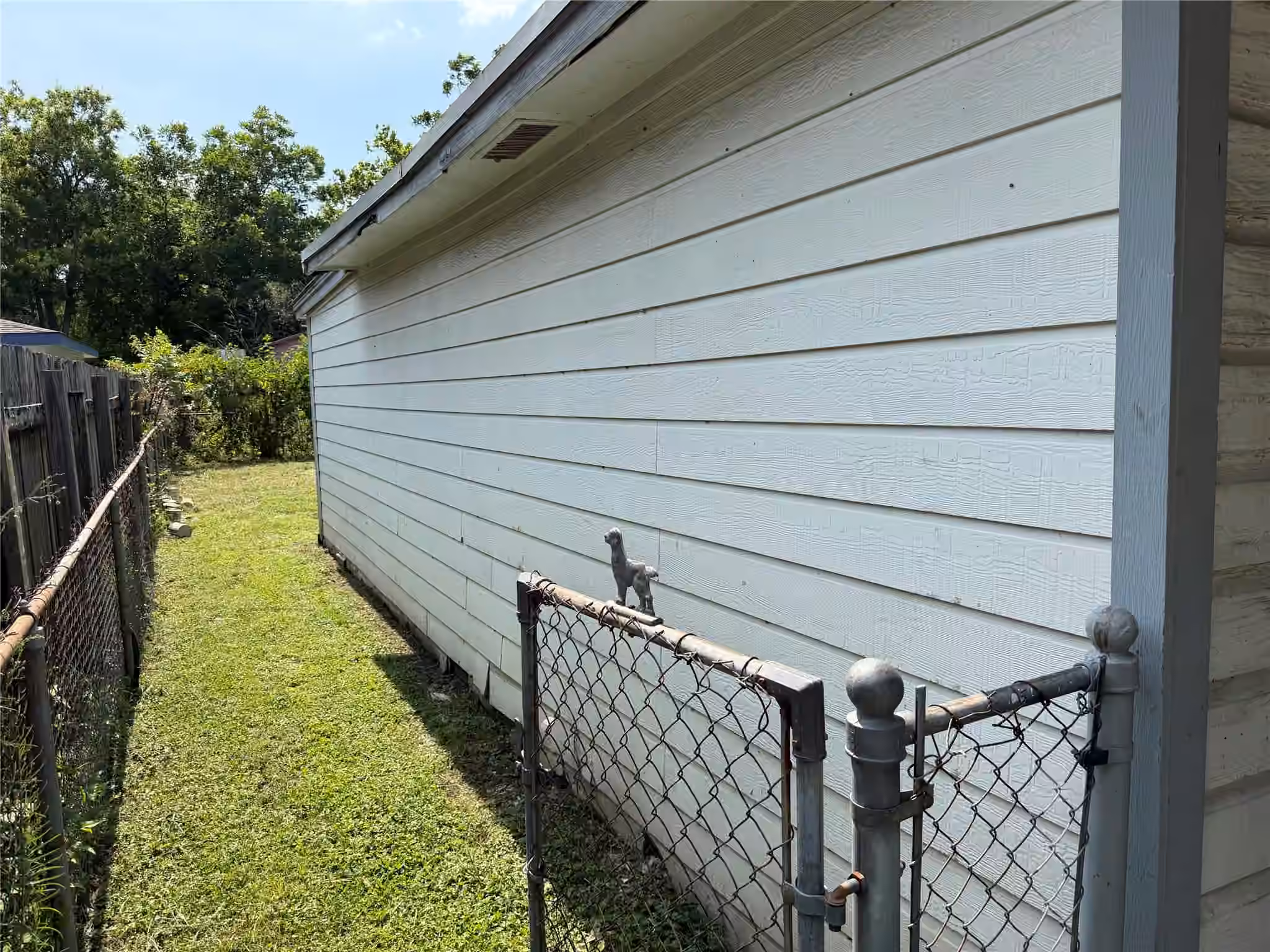 Photo 2 of 6803 Dionne Drive, Houston, TX