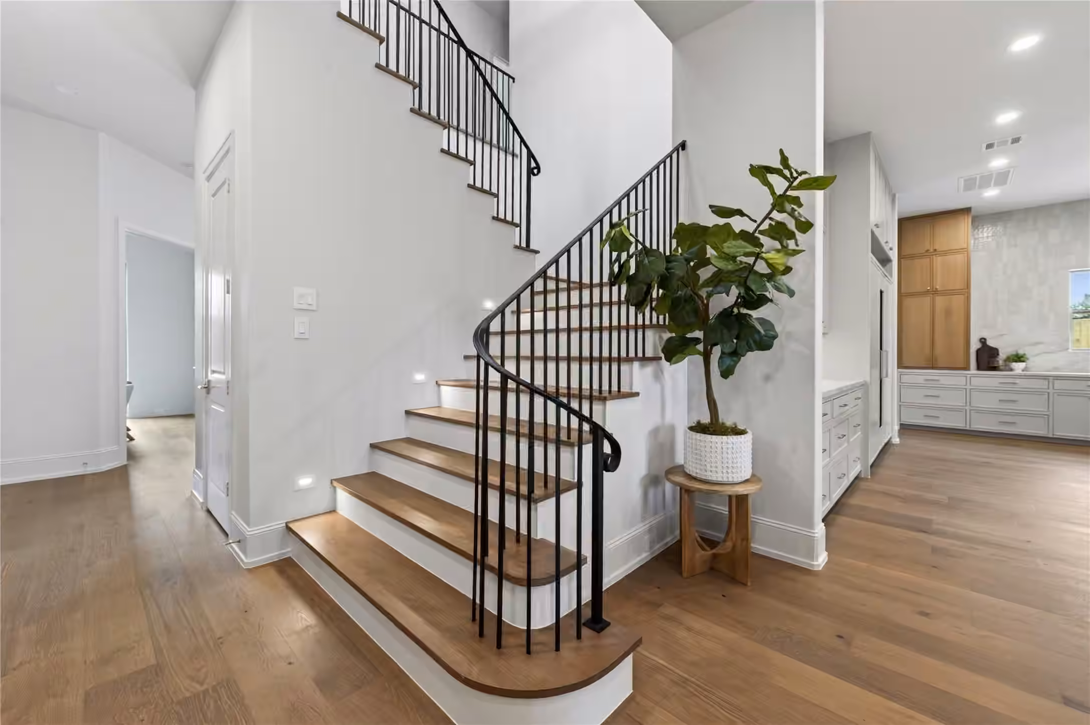 Photo 2 of 515 W 33rd Street, Houston, TX