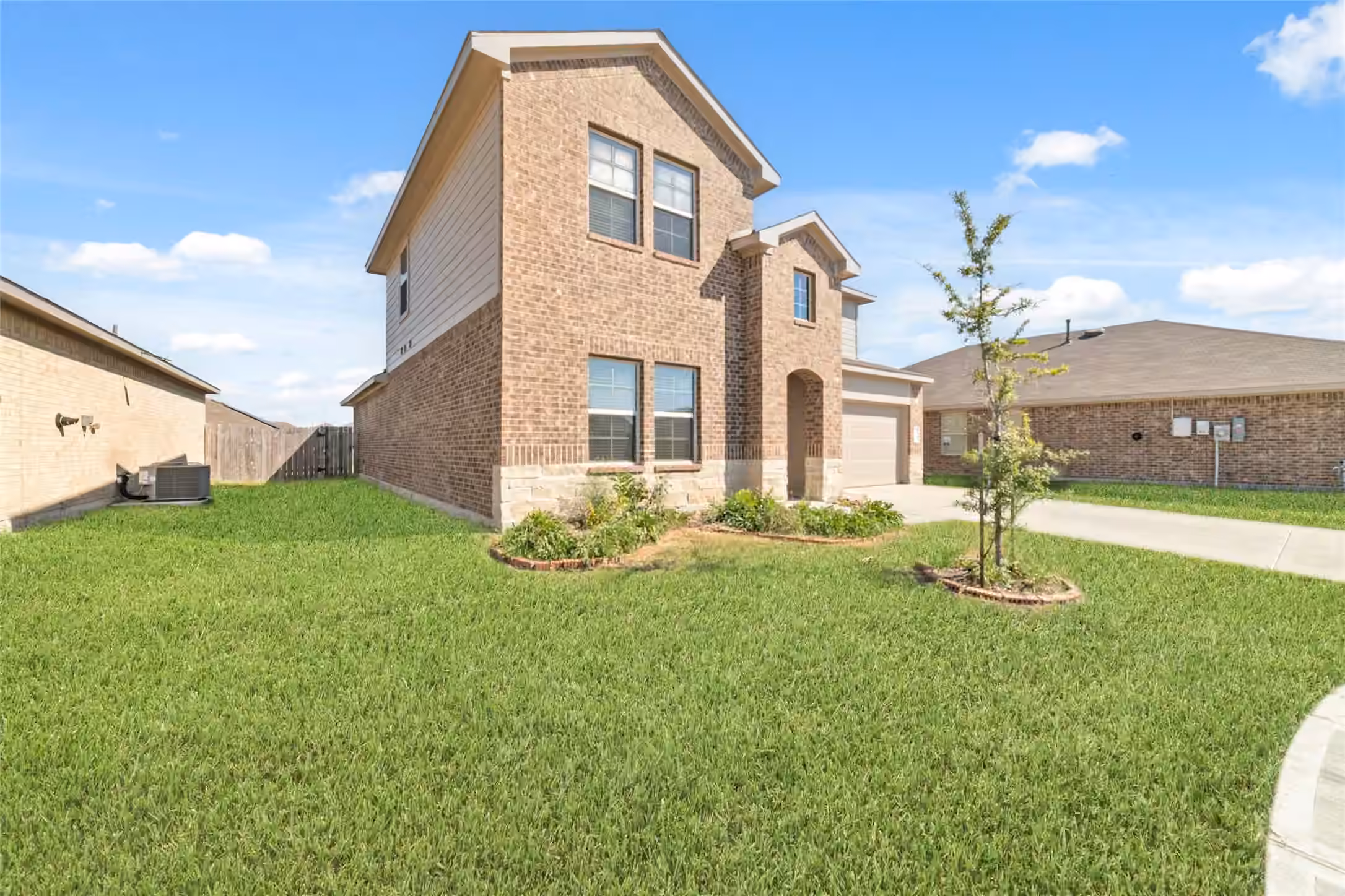 Photo 4 of 5210 Faded Violet Drive, Katy, TX