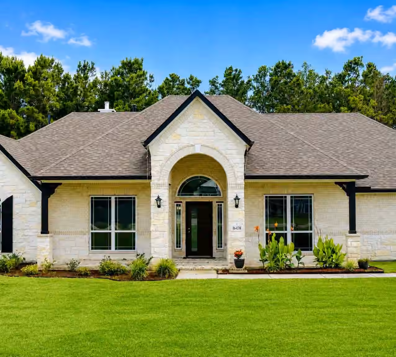 Photo 2 of 16438 Stonewall Street, Conroe, TX