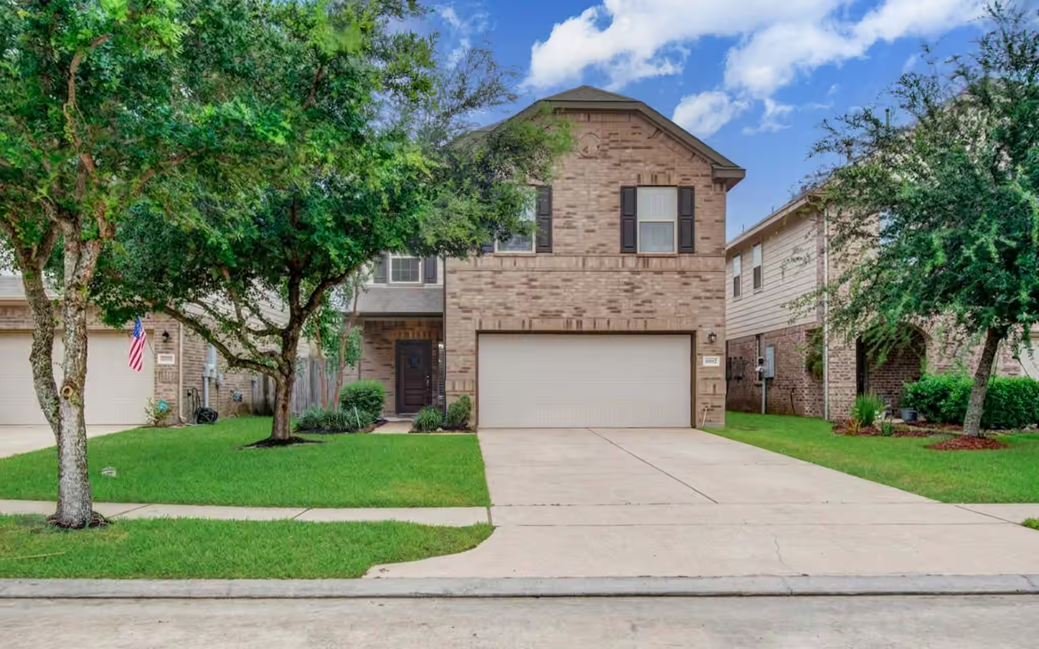 Photo of 6882 Dogwood Cliff Lane, League City, TX 77539
