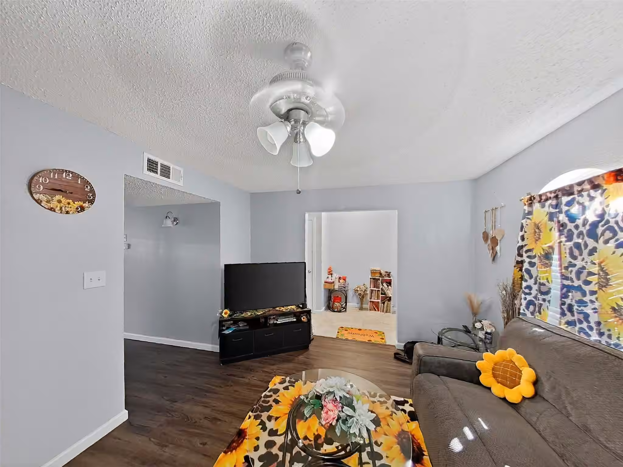 Photo 7 of 8101 Amelia Road 404, Houston, TX
