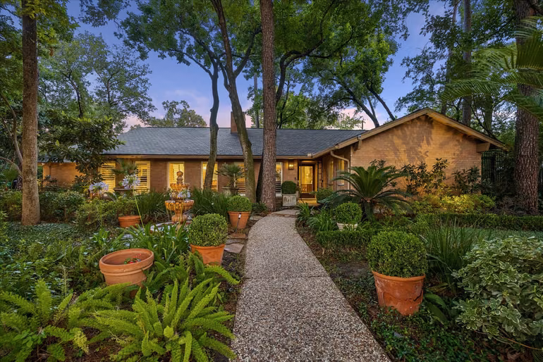 Photo of 3615 Ascot Lane, Houston, TX
