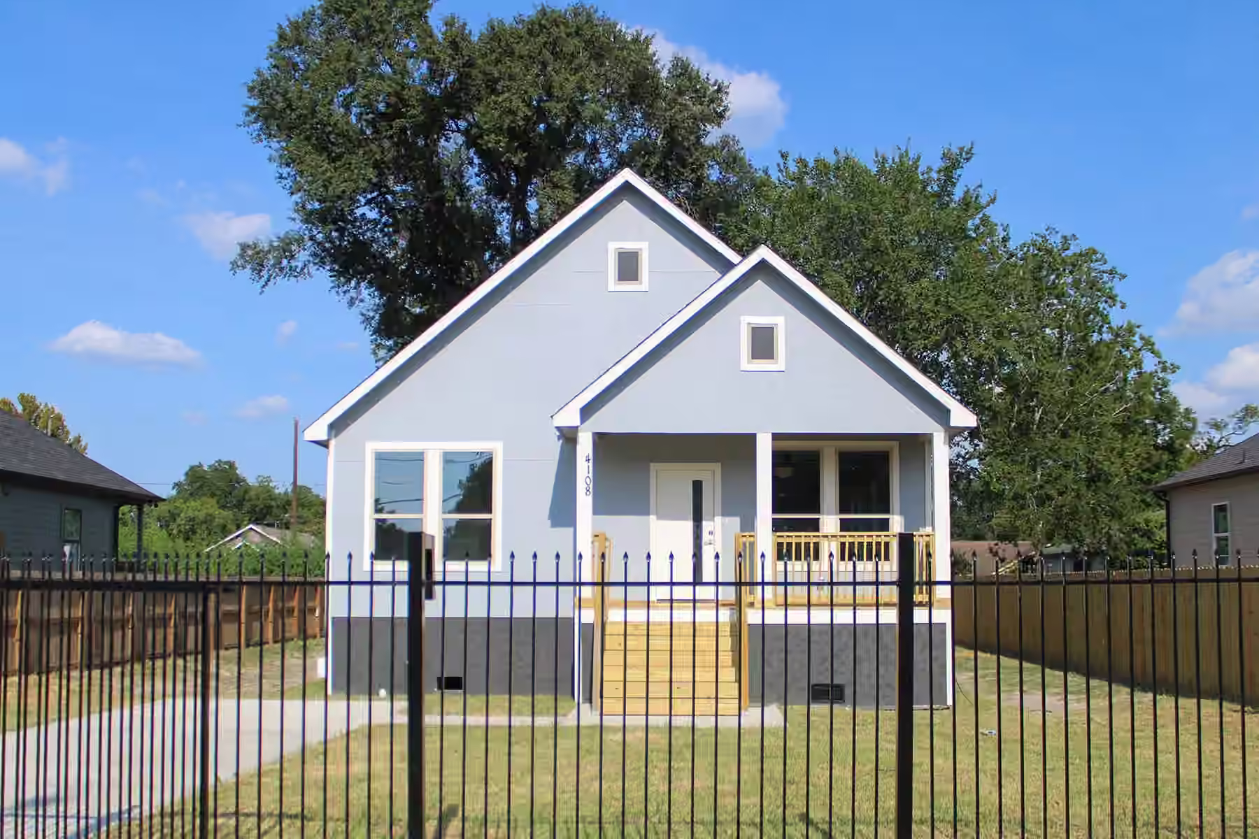 Photo of 4108 Russell Street, Houston, TX