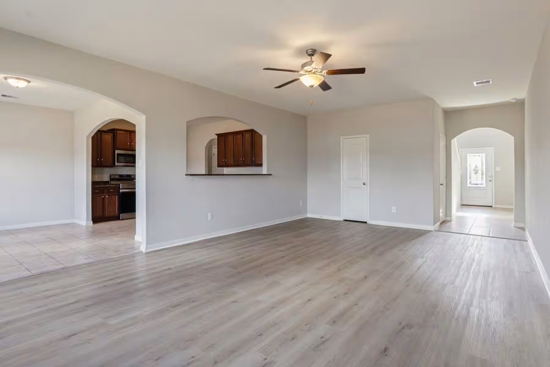 Photo 5 of 22606 Cloverland Field Drive, Hockley, TX