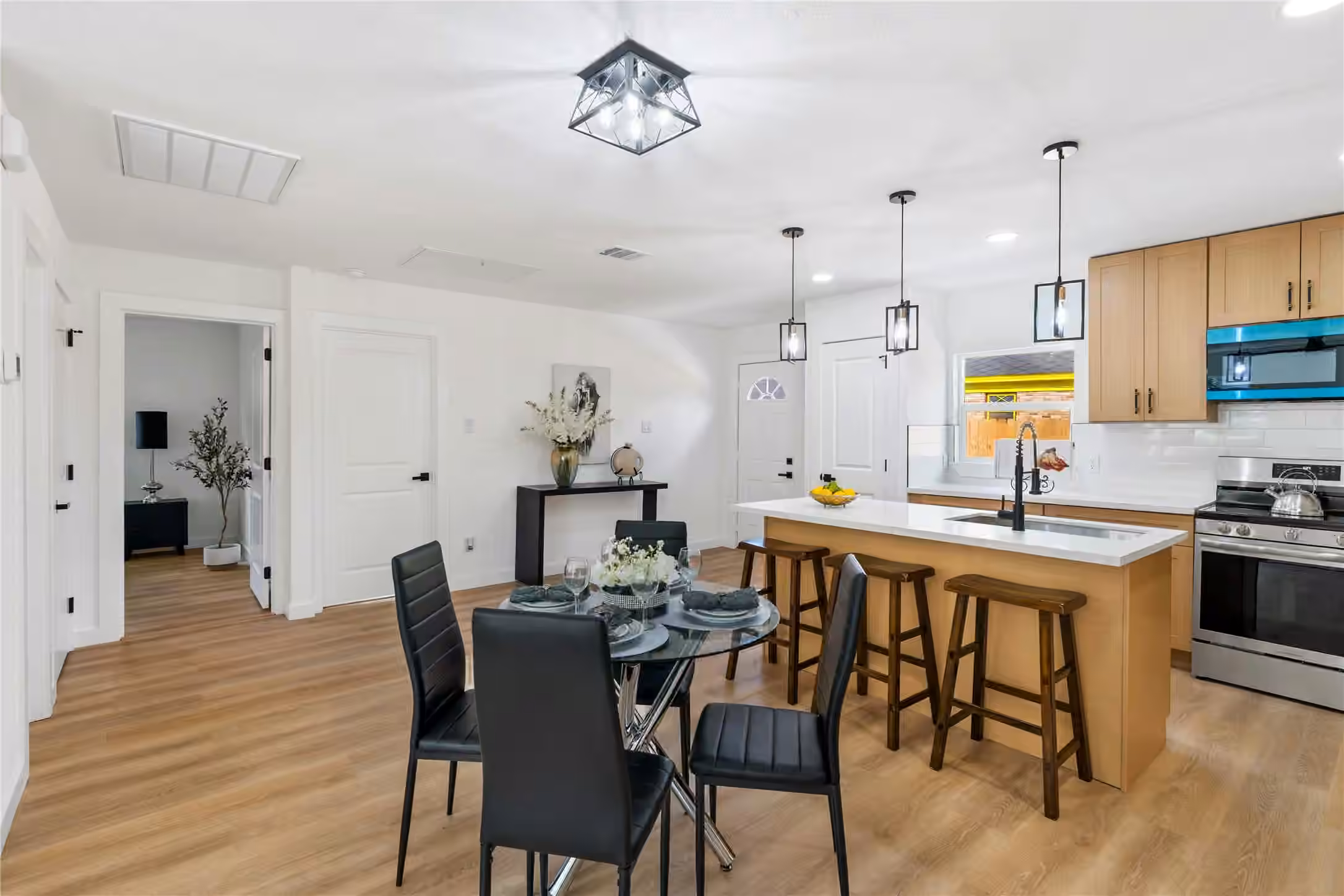Photo 5 of 1408 Pearson Street, Houston, TX
