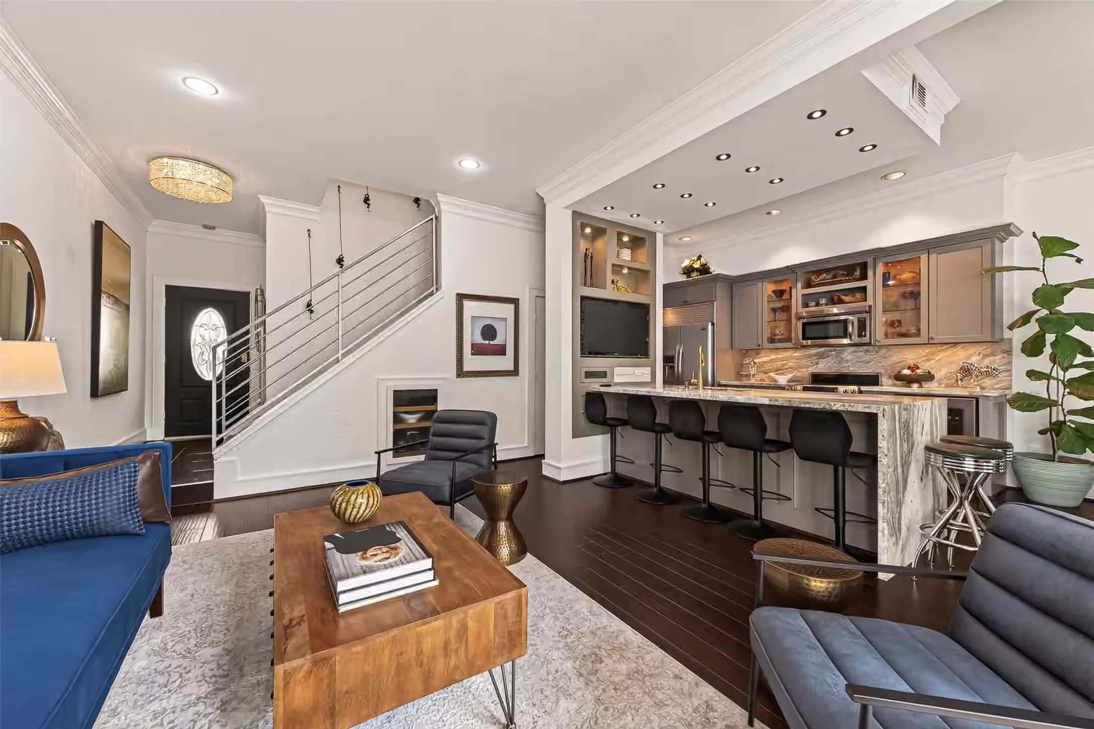 Photo 2 of 77 Chelsea Boulevard, Houston, TX