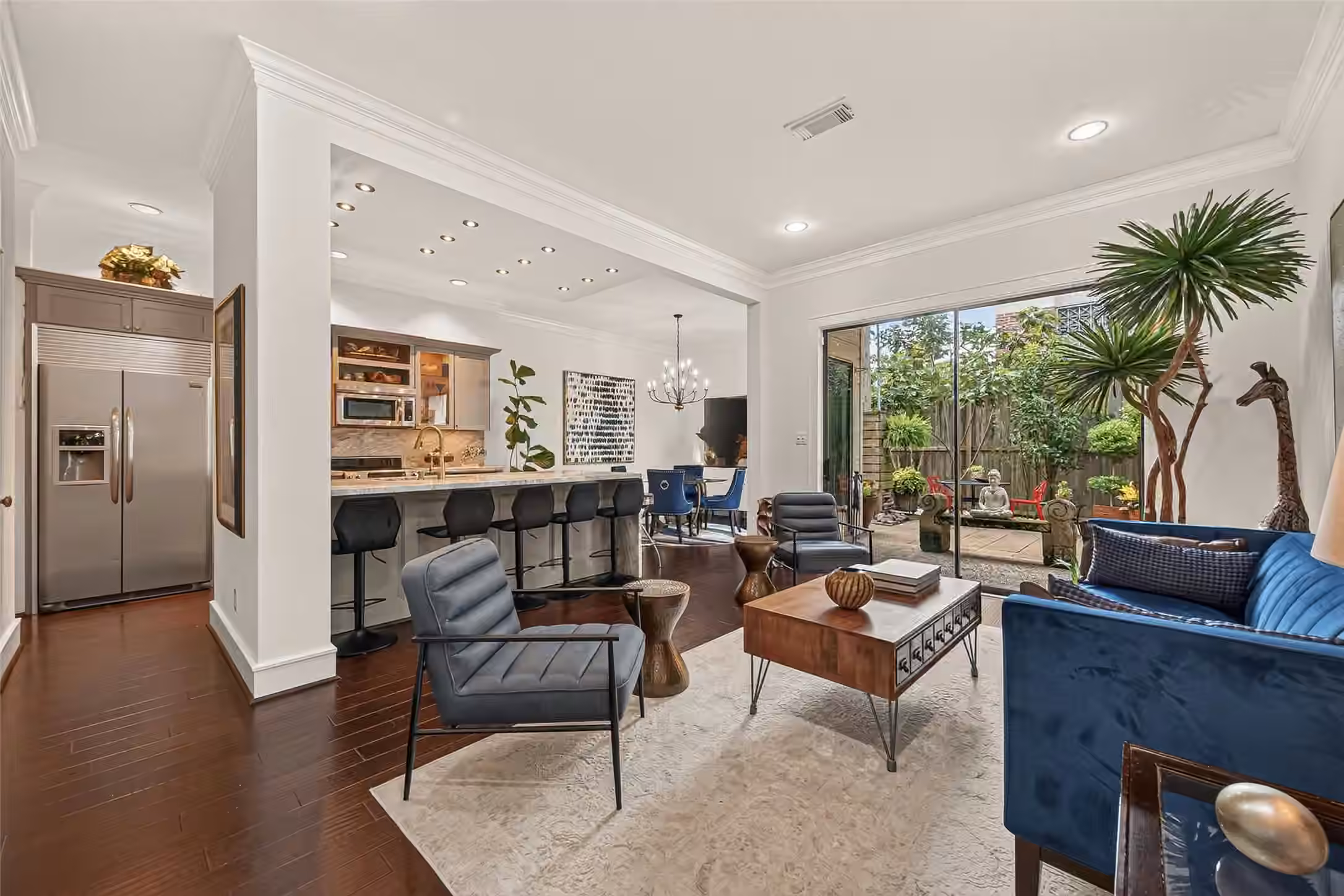 Photo 4 of 77 Chelsea Boulevard, Houston, TX