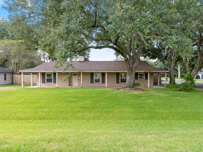 Photo of 900 6th Street, Bay City, TX 77414
