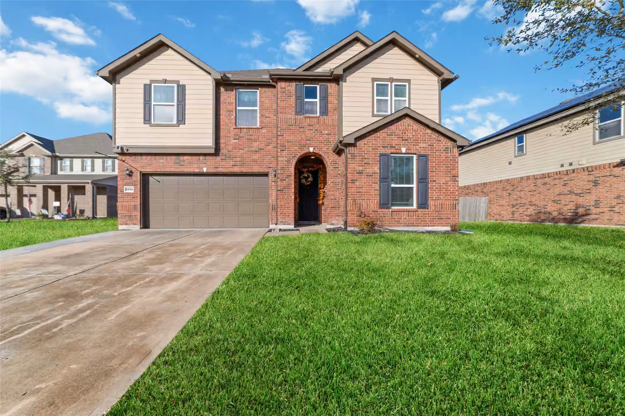 Photo 2 of 3508 Saxton Green Road, Pearland, TX