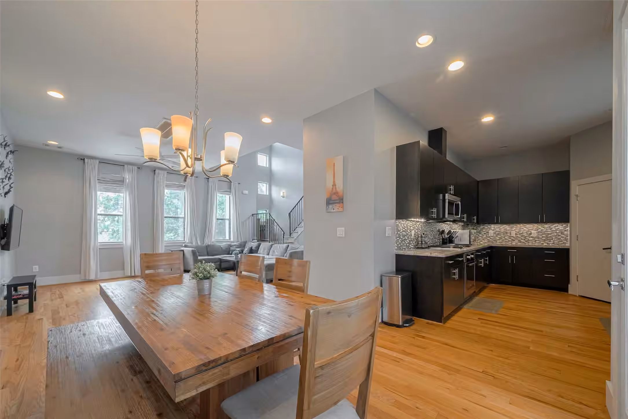 Photo 5 of 2115 Hadley Street, Houston, TX