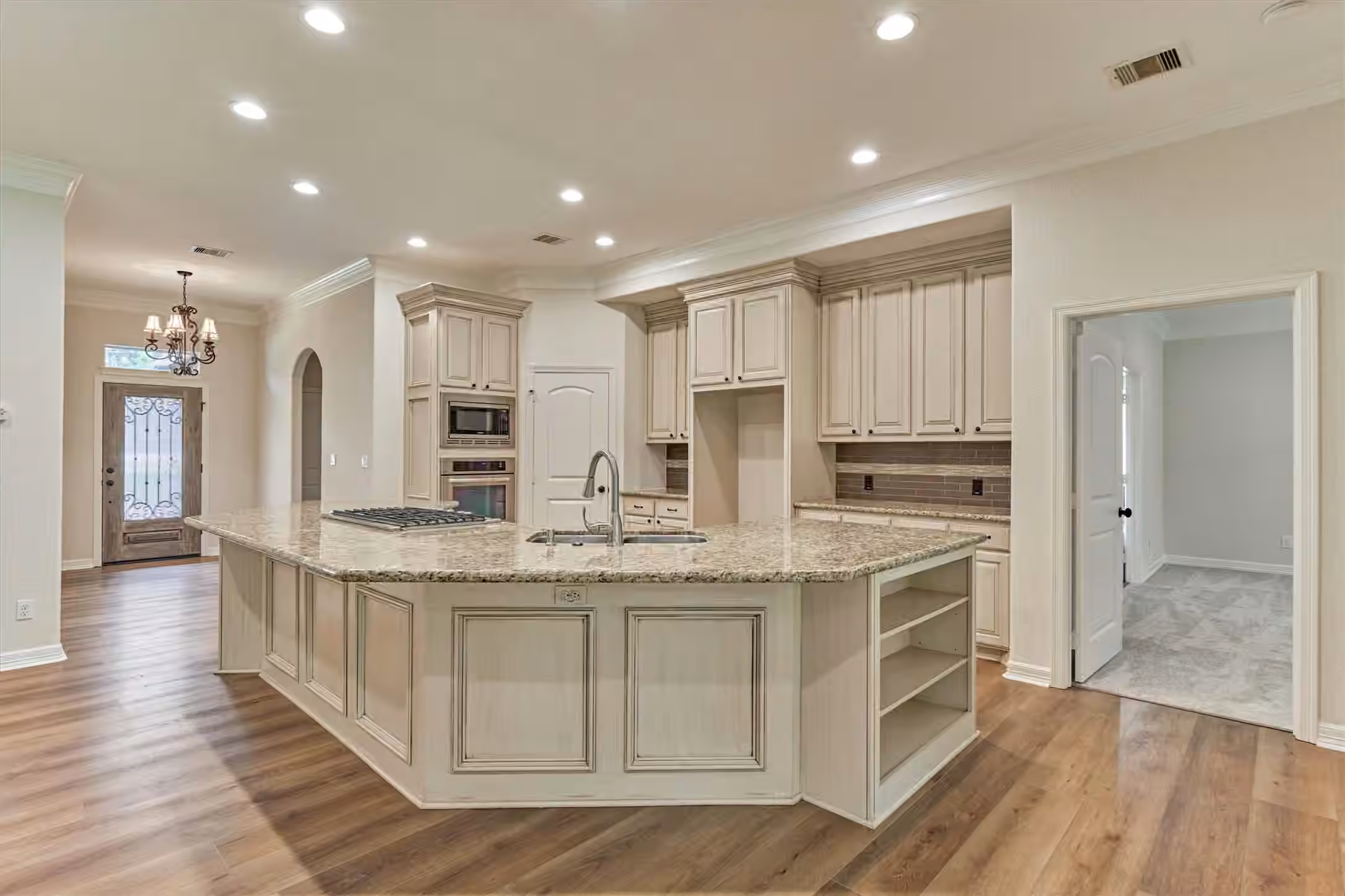 Photo 5 of 11388 Grand Harbor Boulevard, Montgomery, TX