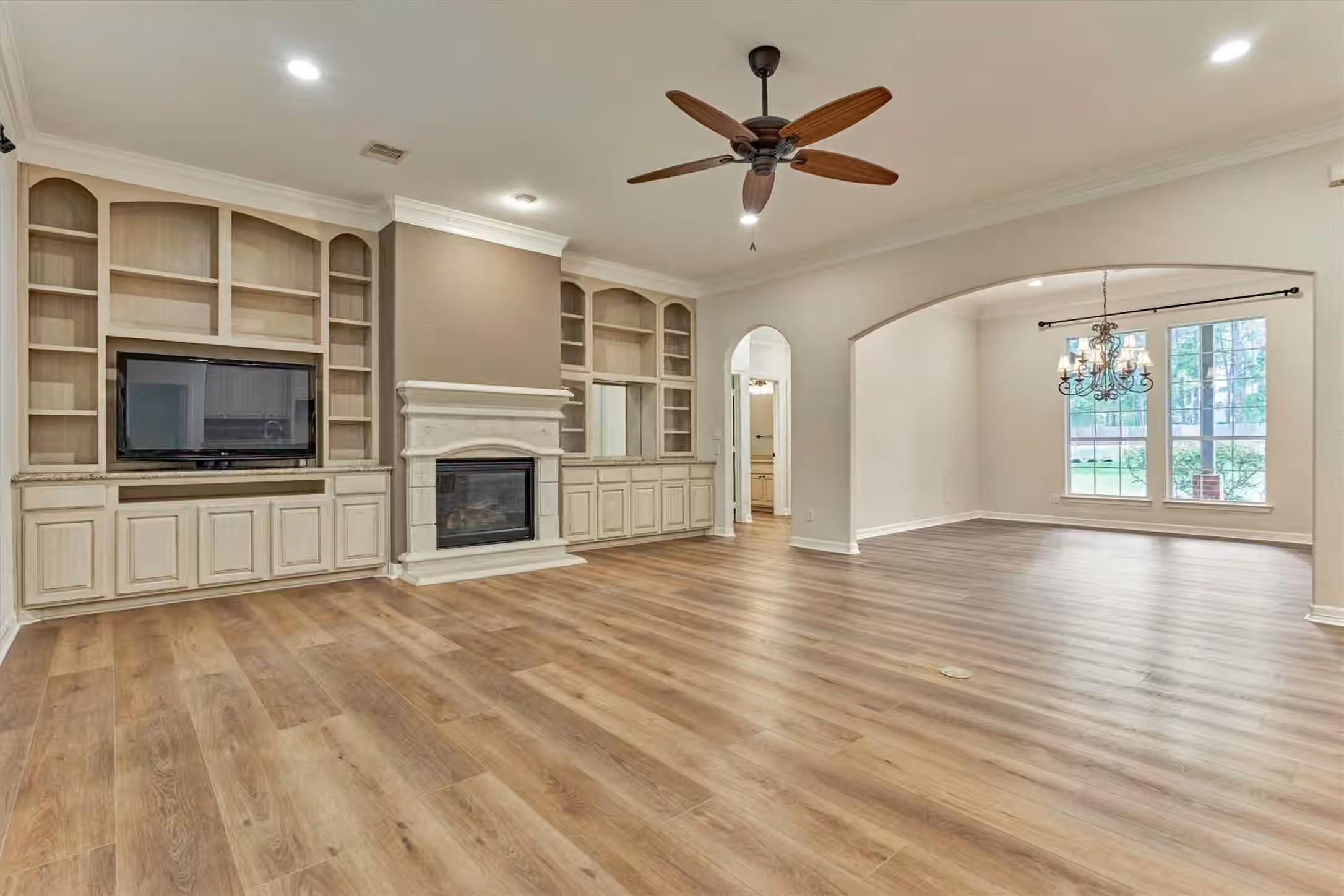Photo 6 of 11388 Grand Harbor Boulevard, Montgomery, TX