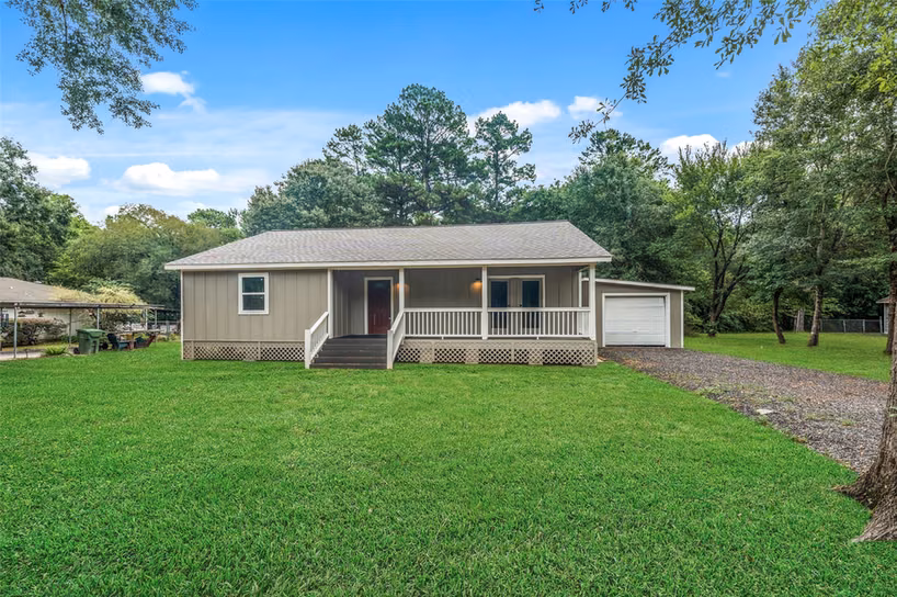 Photo of 27 Deerfield Road, Huntsville, TX 77340