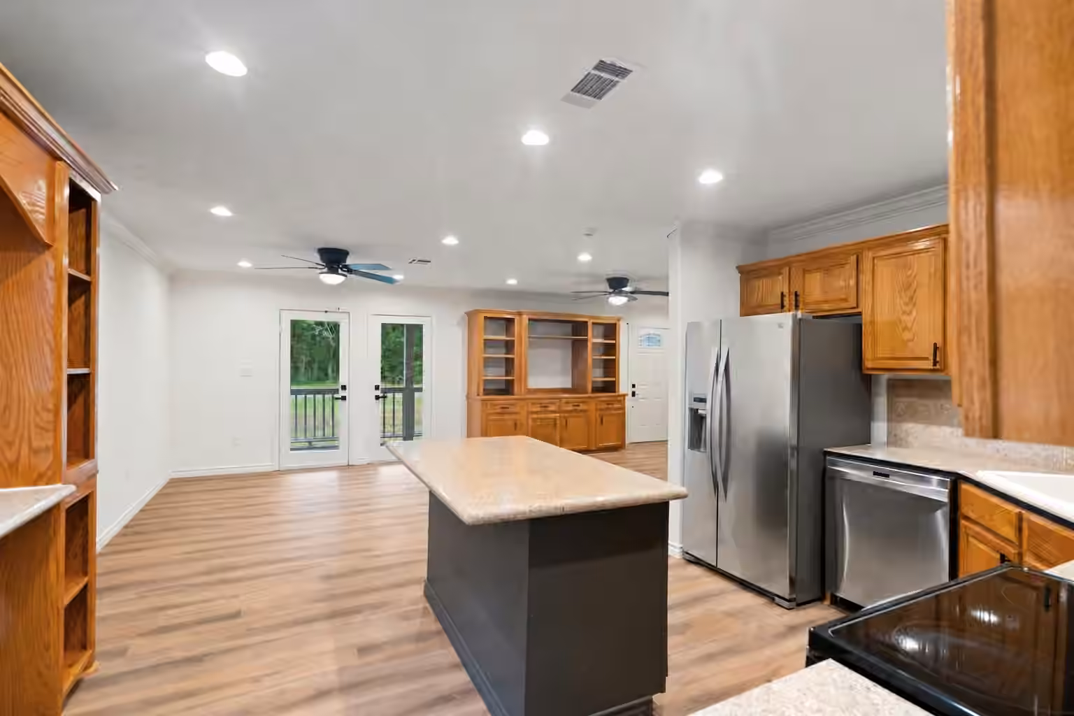 Photo 3 of 27 Deerfield Road, Huntsville, TX